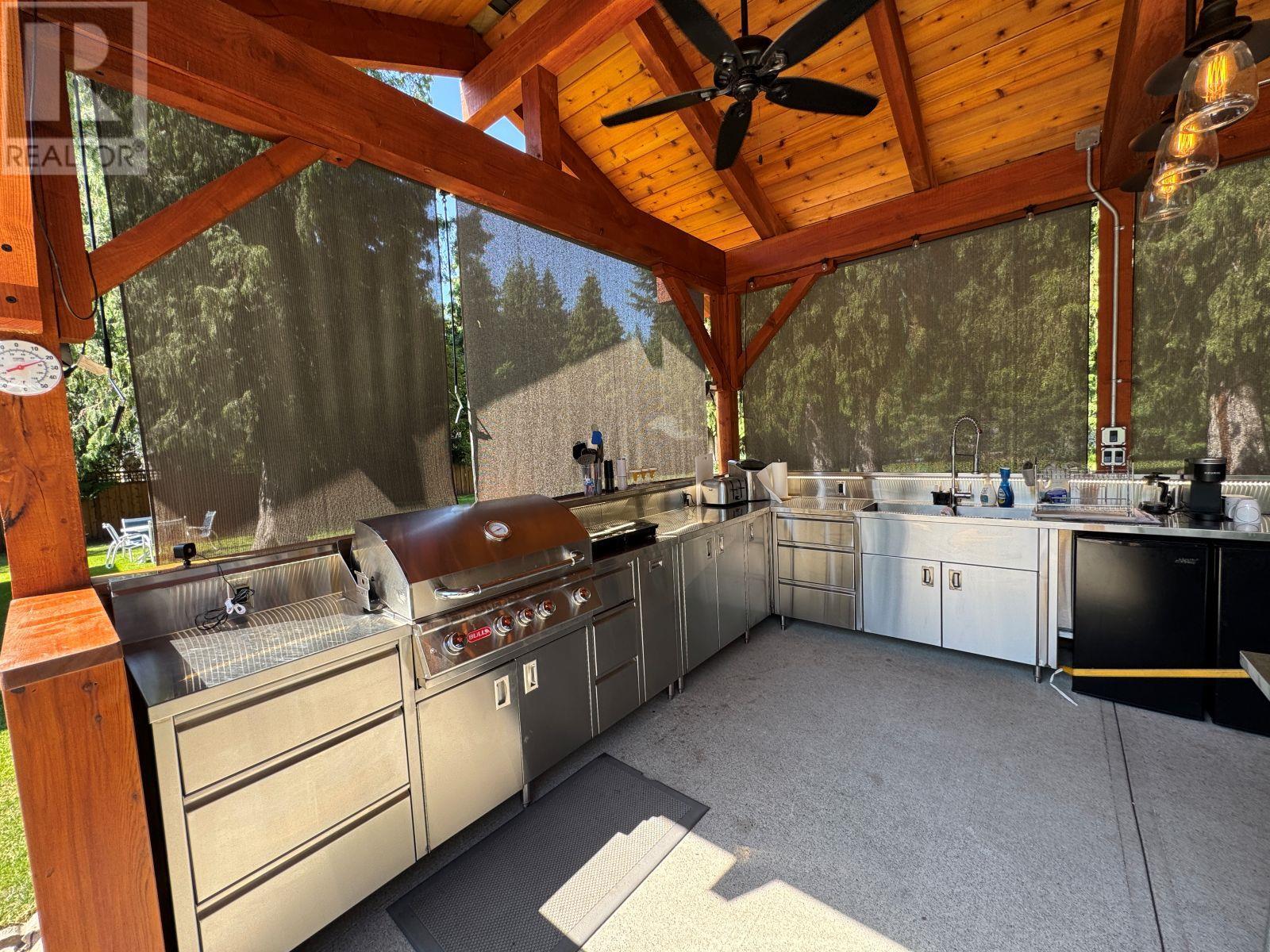 25 Skands Road, Christina Lake, British Columbia  V0H 1E2 - Photo 4 - 10351100