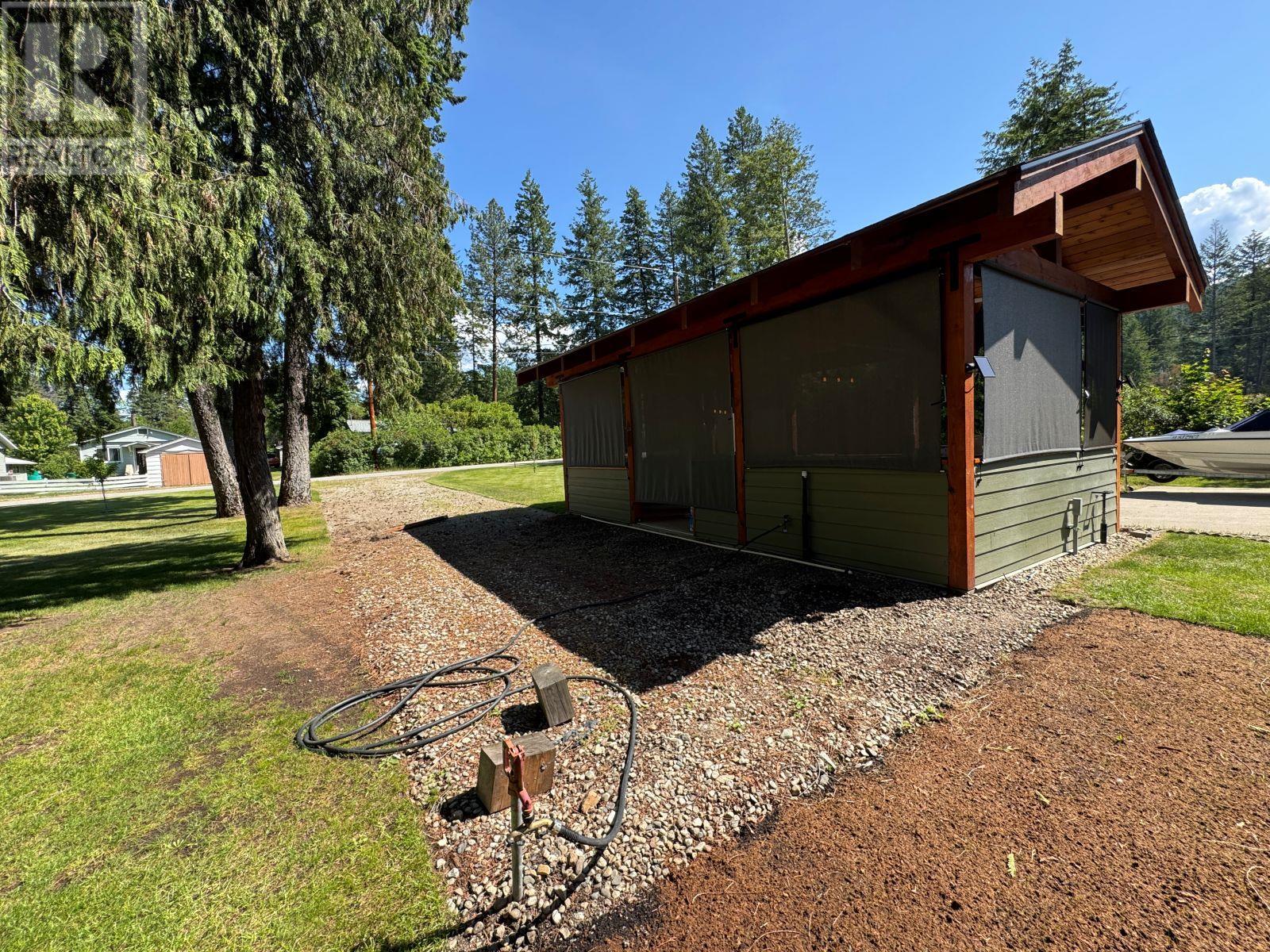 25 Skands Road, Christina Lake, British Columbia  V0H 1E2 - Photo 7 - 10351100