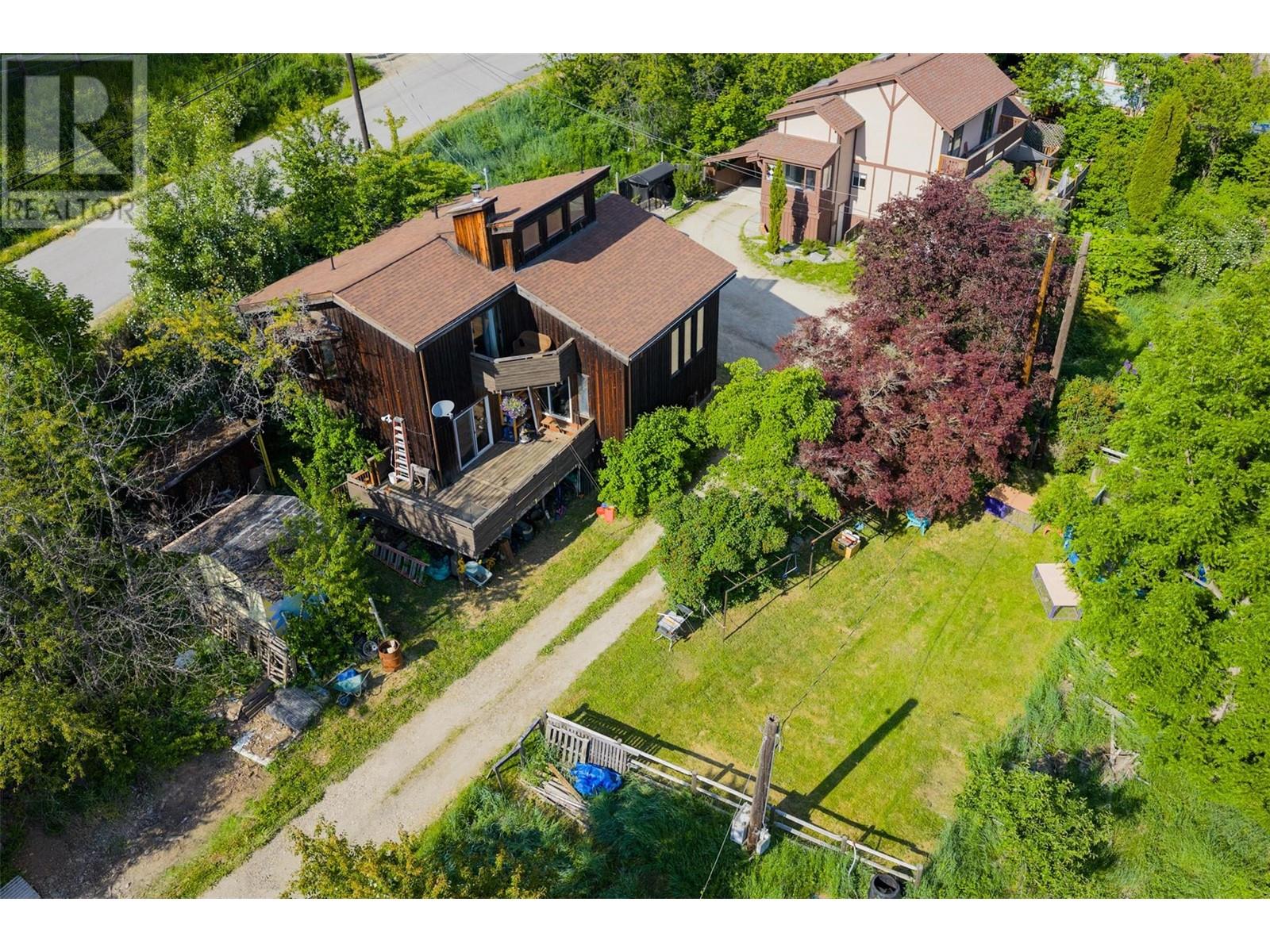 3216 South Slocan Village Road, South Slocan, British Columbia  V0G 2G0 - Photo 1 - 10350858