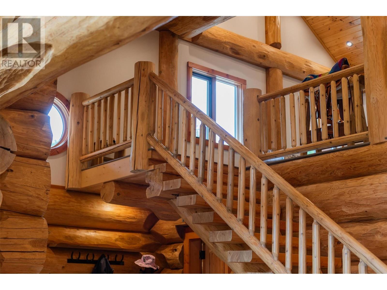 800 Highway 22, Rossland, British Columbia  V0G 1Y0 - Photo 25 - 10351012