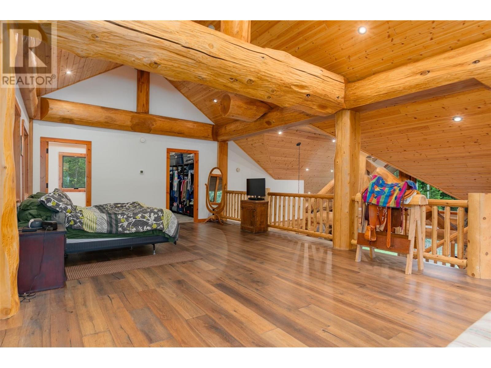 800 Highway 22, Rossland, British Columbia  V0G 1Y0 - Photo 27 - 10351012