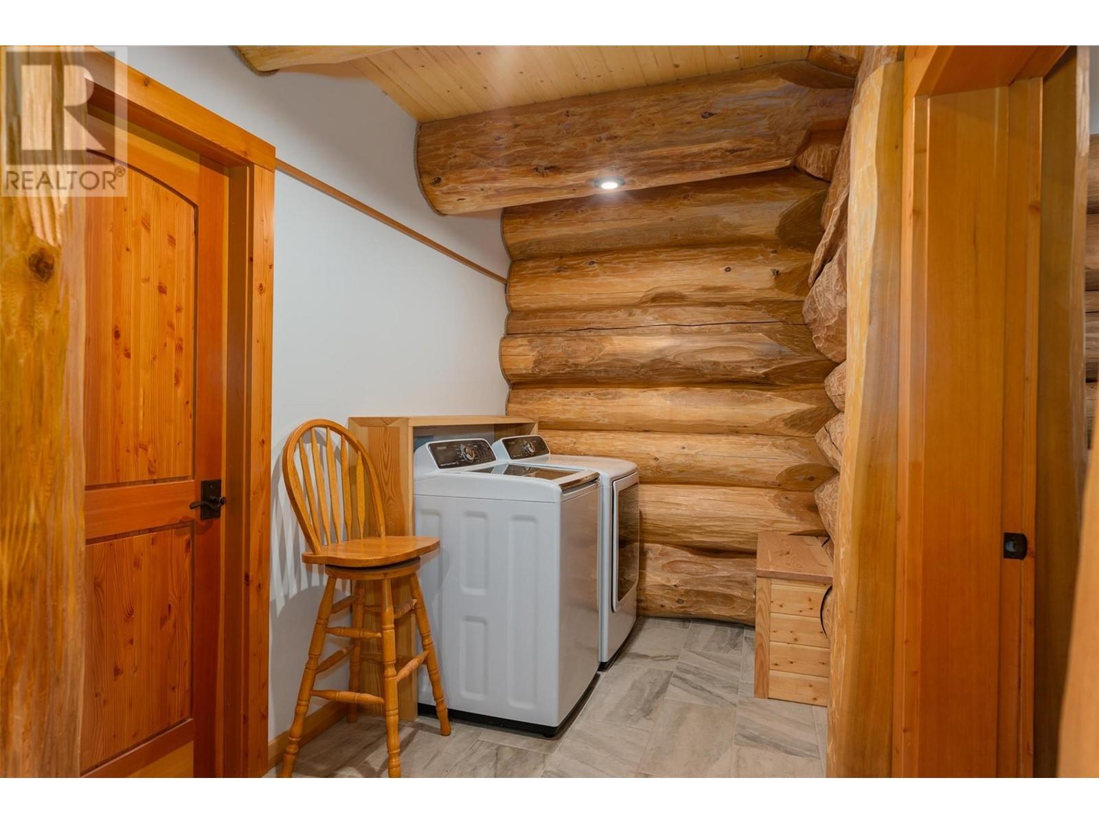 800 Highway 22, Rossland, British Columbia  V0G 1Y0 - Photo 34 - 10351012