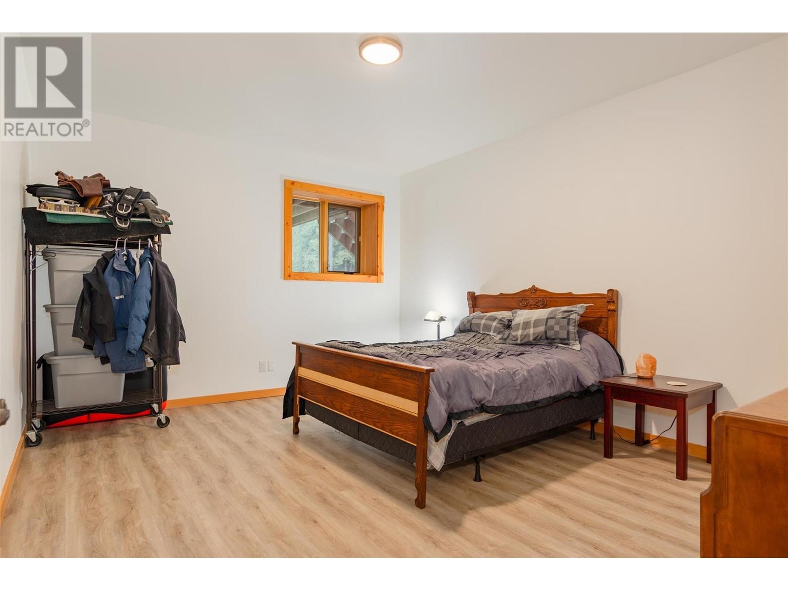 800 Highway 22, Rossland, British Columbia  V0G 1Y0 - Photo 49 - 10351012