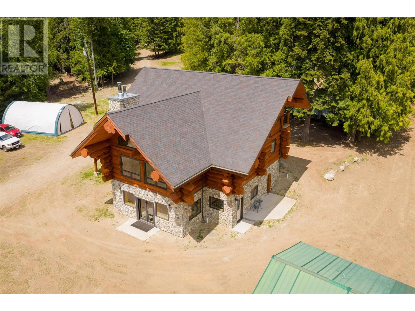 800 Highway 22, Rossland, British Columbia  V0G 1Y0 - Photo 60 - 10351012