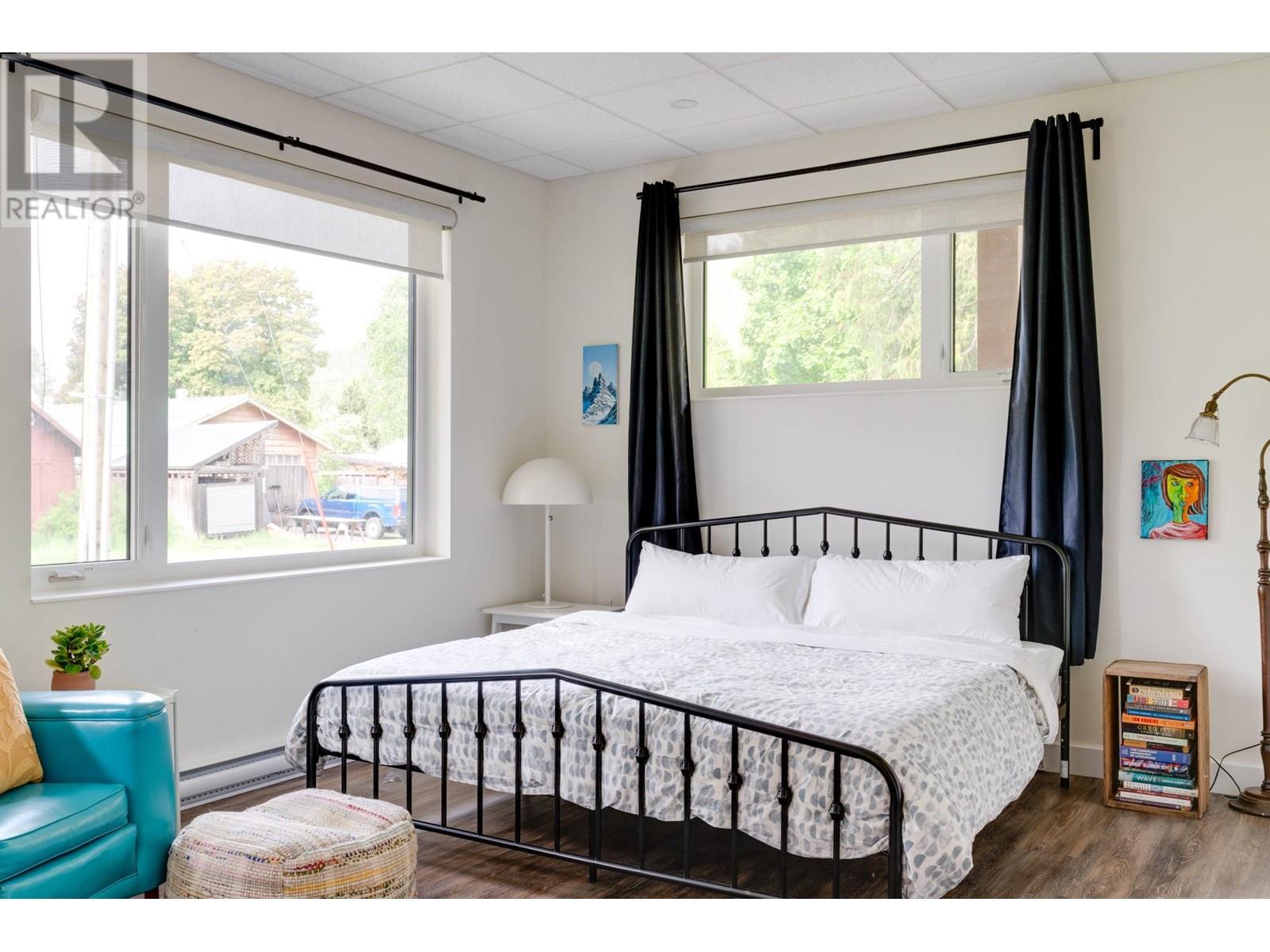 617 Harold Street, Slocan, British Columbia  V0G 2C0 - Photo 27 - 10351110