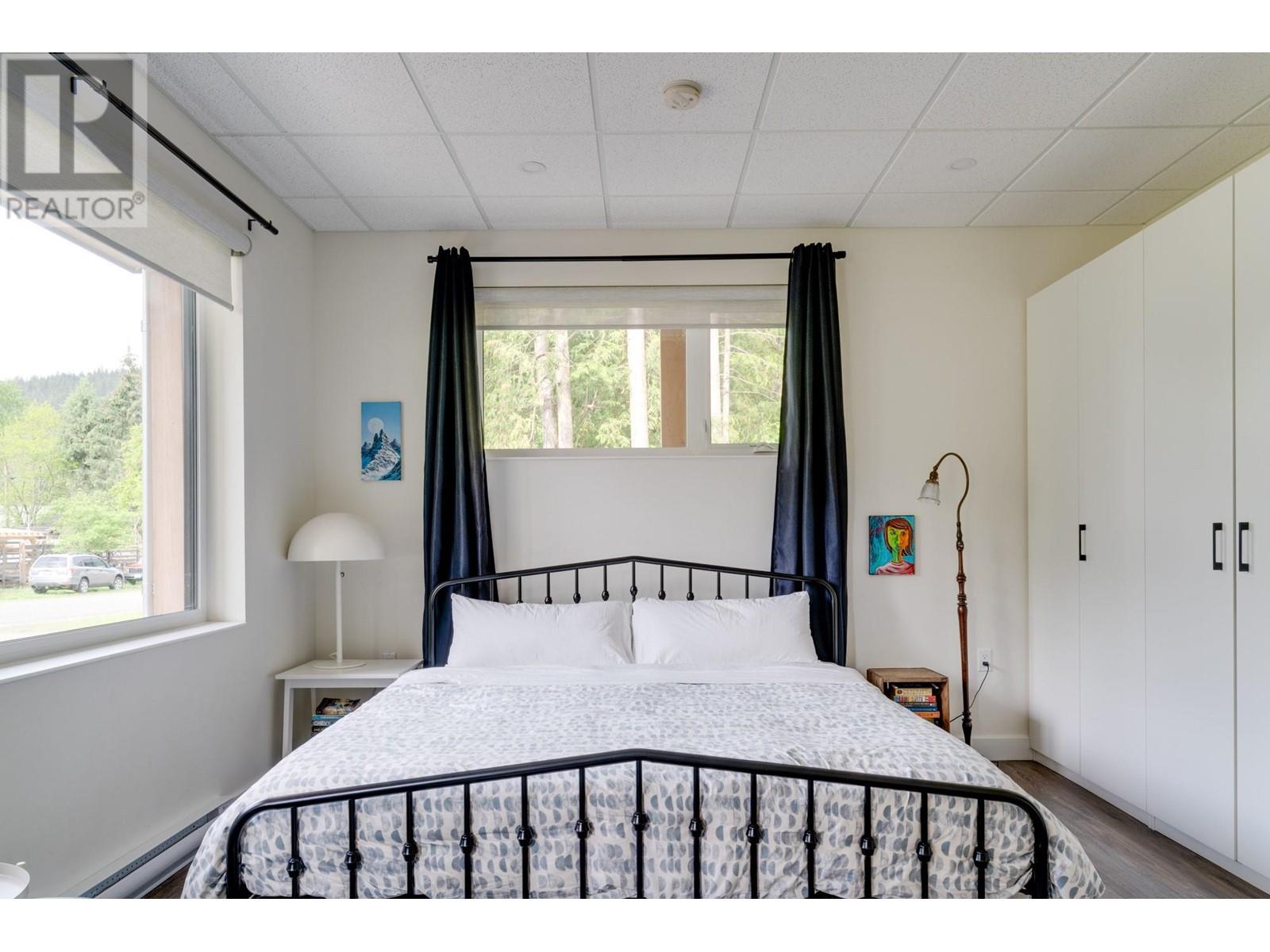 617 Harold Street, Slocan, British Columbia  V0G 2C0 - Photo 30 - 10351110