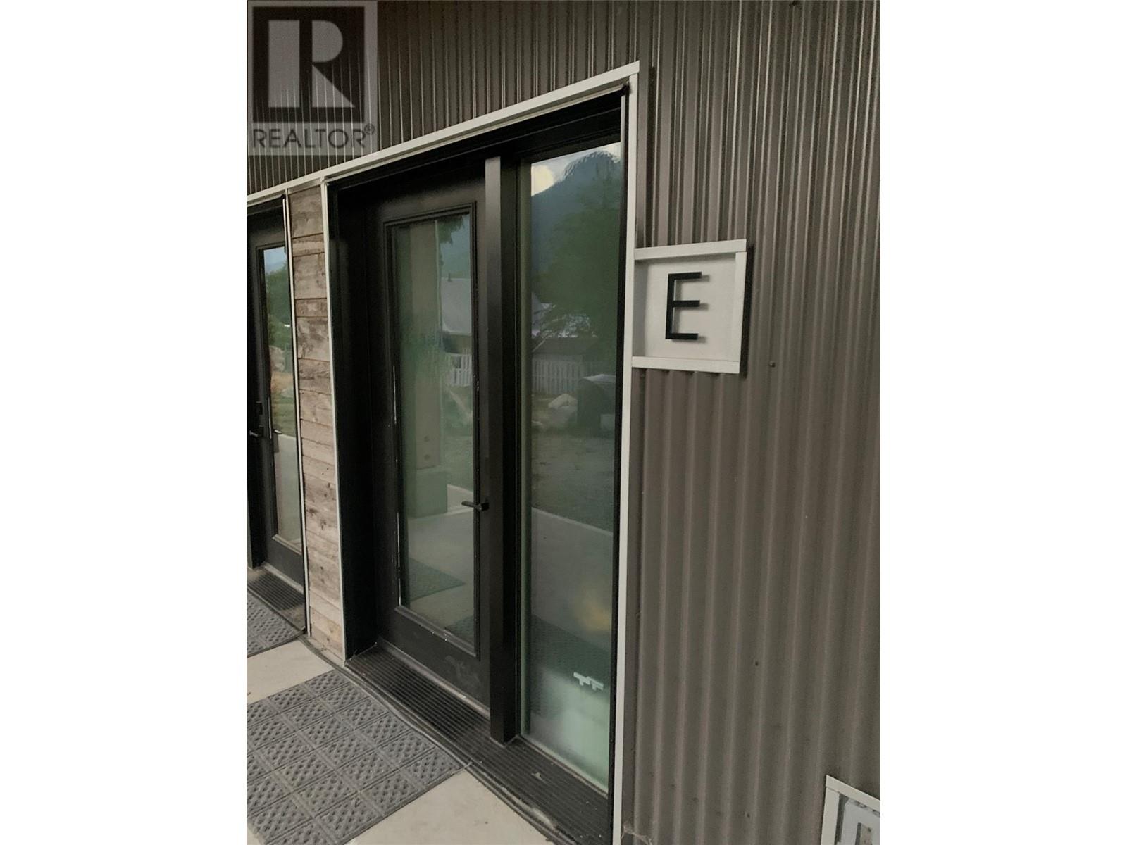 617 Harold Street, Slocan, British Columbia  V0G 2C0 - Photo 45 - 10351110
