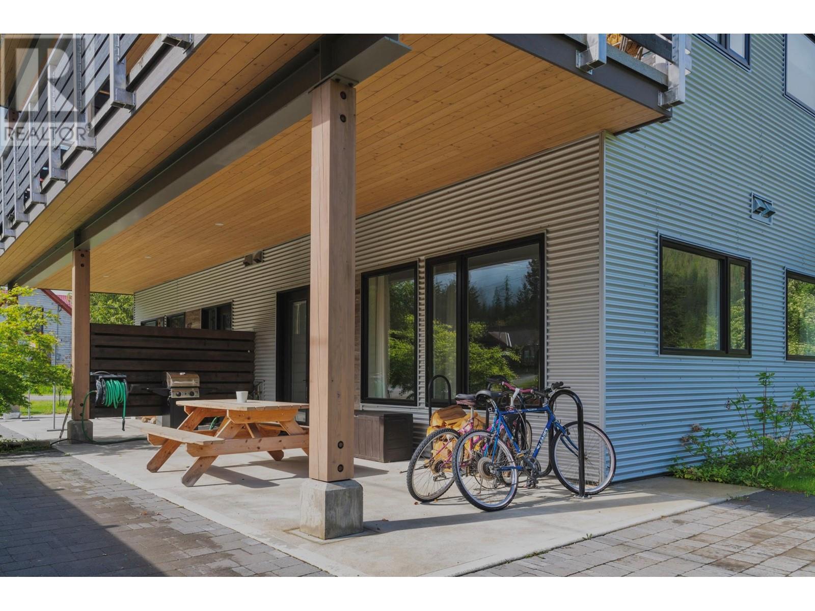 617 Harold Street, Slocan, British Columbia  V0G 2C0 - Photo 57 - 10351110