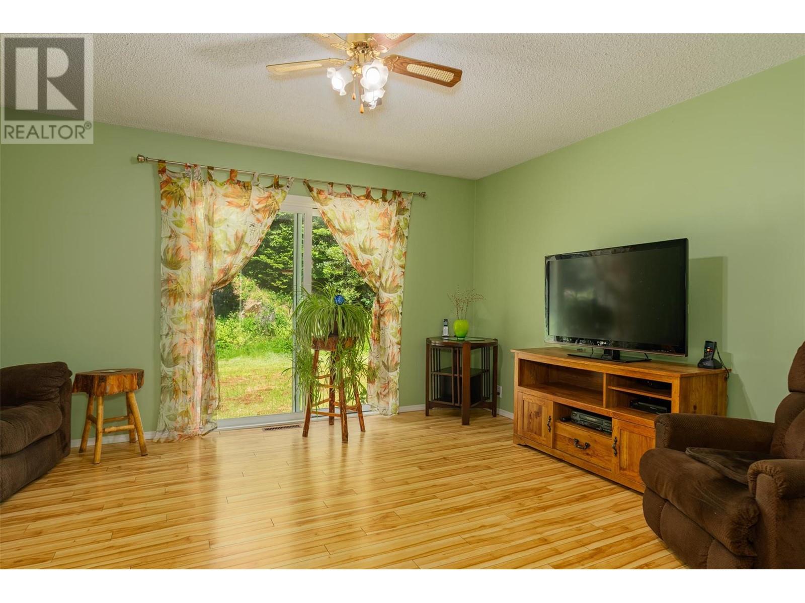 125 Beavervale Road, Ross Spur, British Columbia  V0G 1L1 - Photo 16 - 10351040