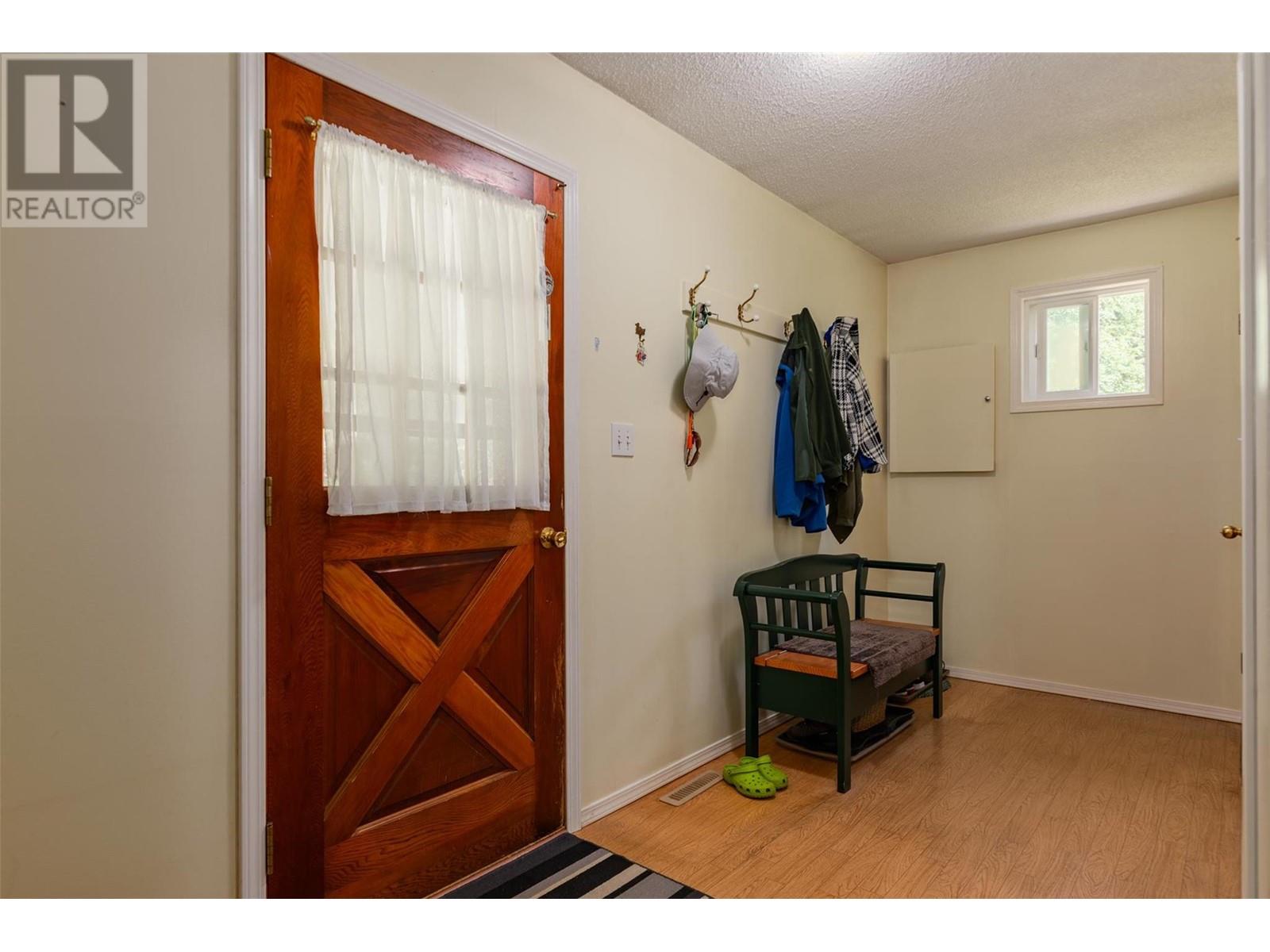 125 Beavervale Road, Ross Spur, British Columbia  V0G 1L1 - Photo 4 - 10351040