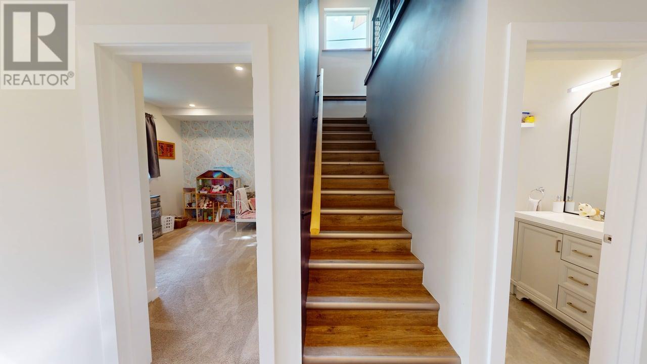 2075 St Paul Street, Rossland, British Columbia  V0G 1Y0 - Photo 28 - 10349851