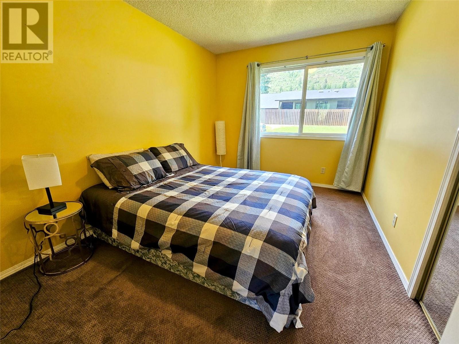 837 9th Street, Montrose, British Columbia  V0G 1P0 - Photo 11 - 10350922