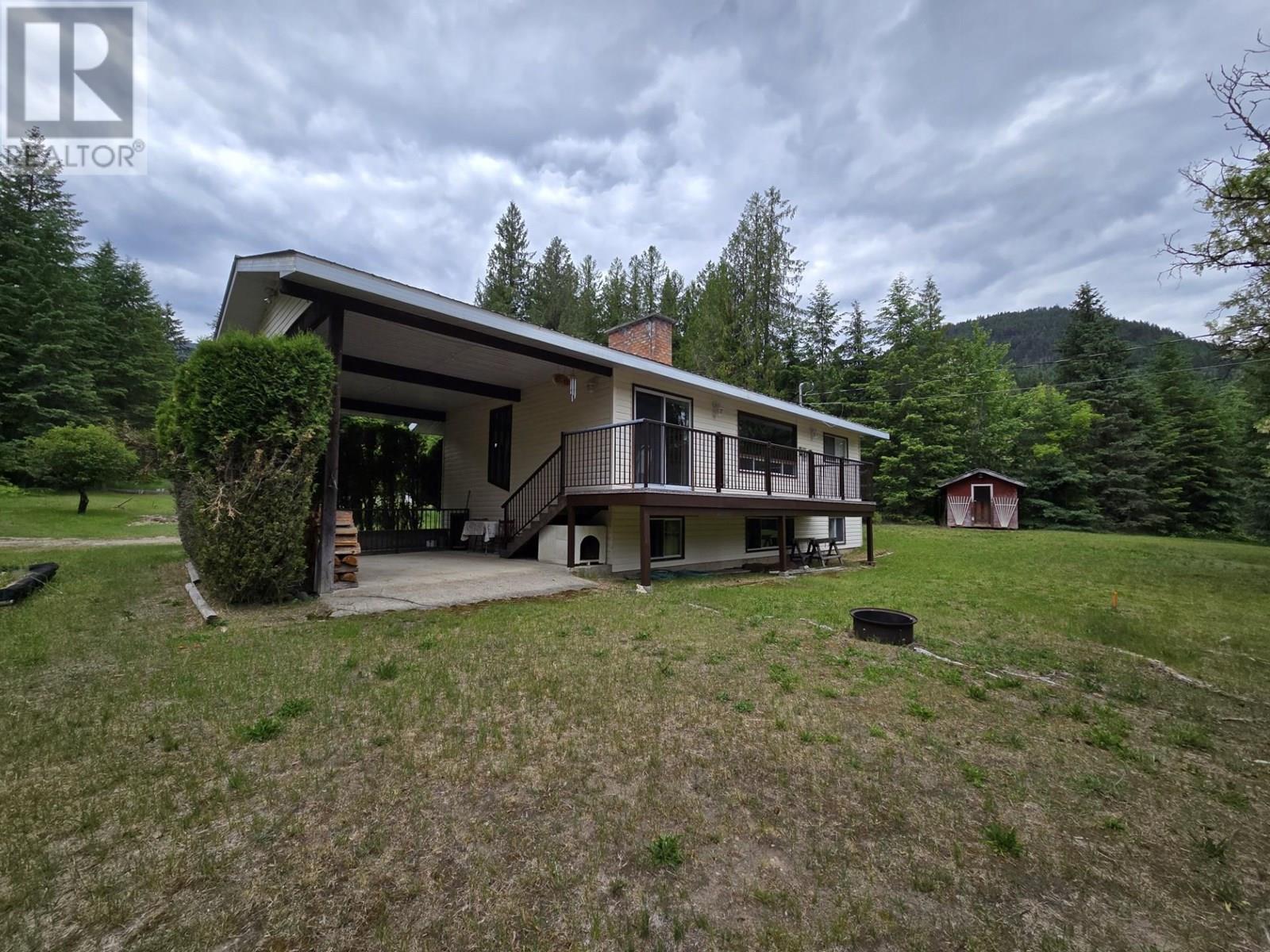 5641 Slocan River Road, Winlaw, British Columbia  V0G 2J0 - Photo 1 - 10351172