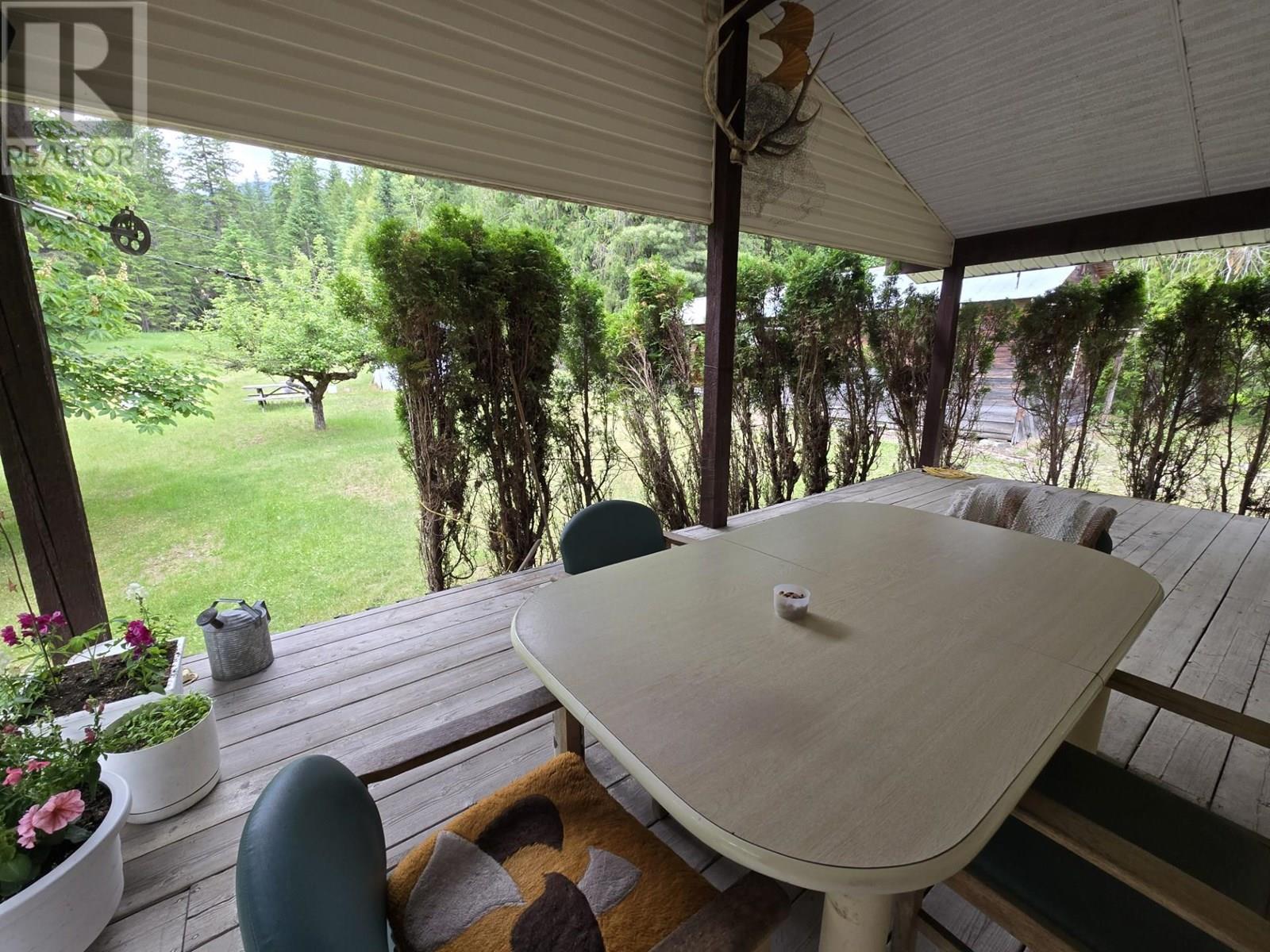 5641 Slocan River Road, Winlaw, British Columbia  V0G 2J0 - Photo 13 - 10351172