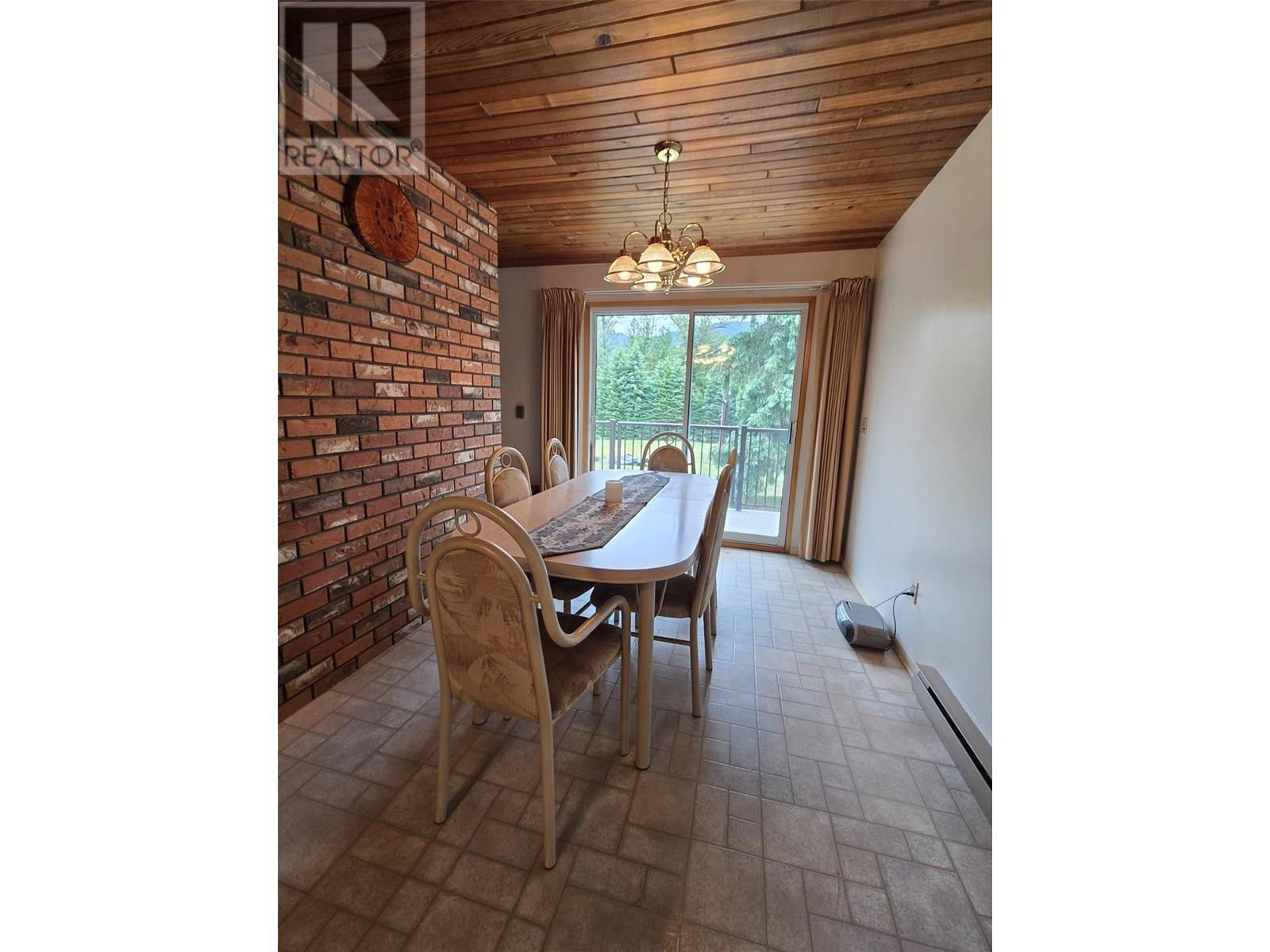 5641 Slocan River Road, Winlaw, British Columbia  V0G 2J0 - Photo 18 - 10351172