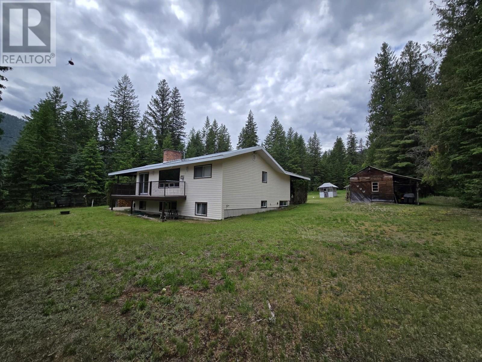 5641 Slocan River Road, Winlaw, British Columbia  V0G 2J0 - Photo 4 - 10351172