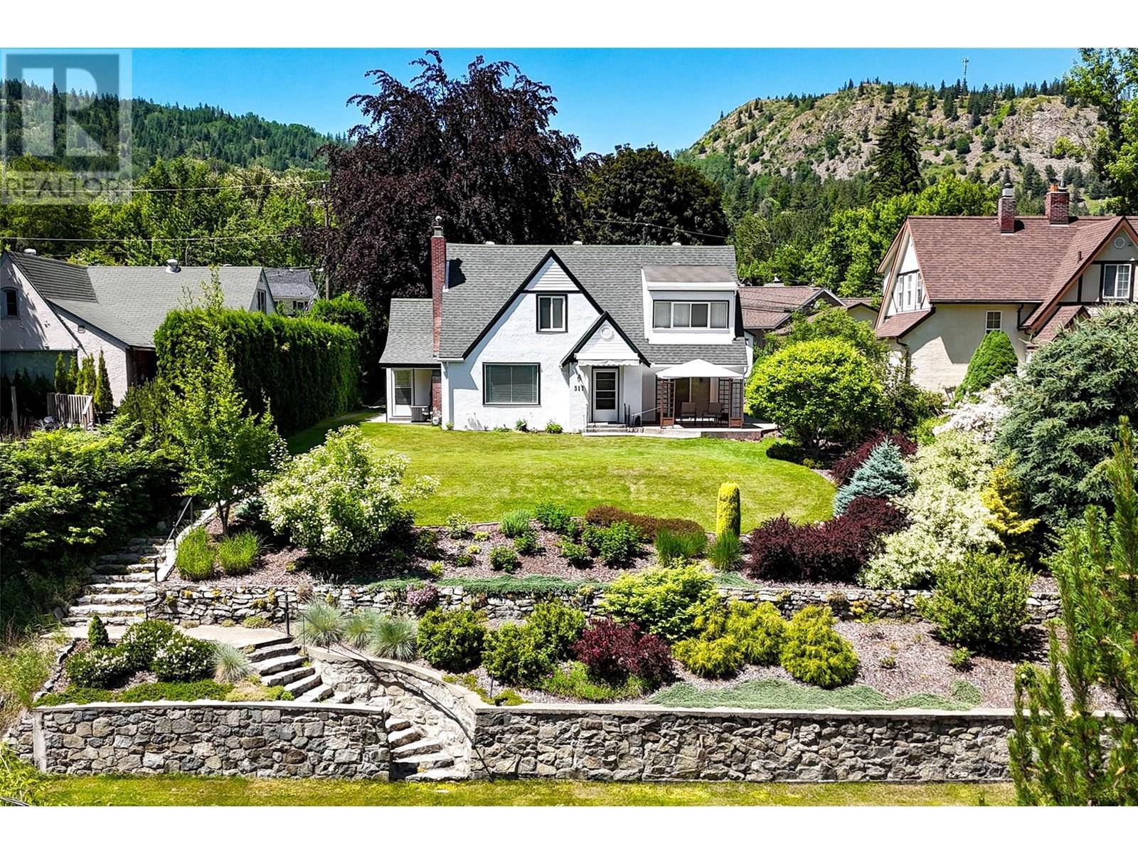 311 Murray Drive, Warfield, British Columbia  V1R 2J5 - Photo 1 - 10351685
