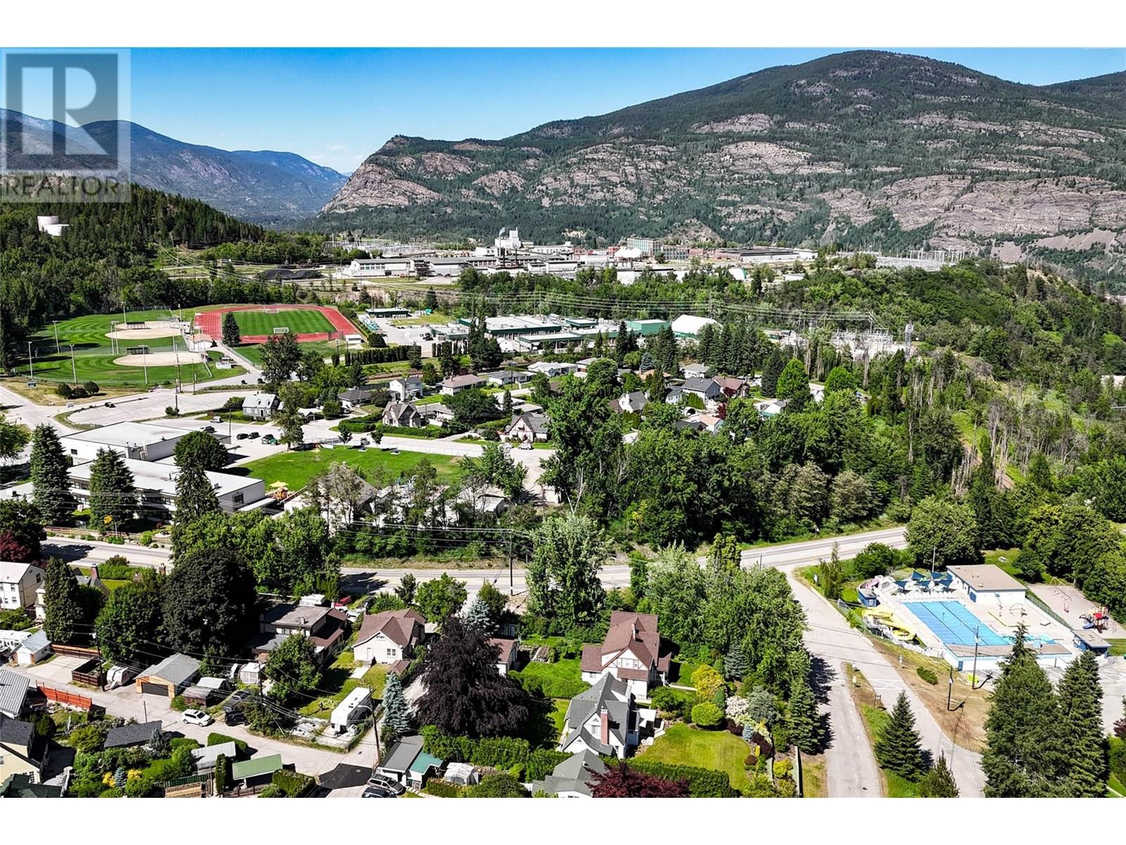311 Murray Drive, Warfield, British Columbia  V1R 2J5 - Photo 10 - 10351685