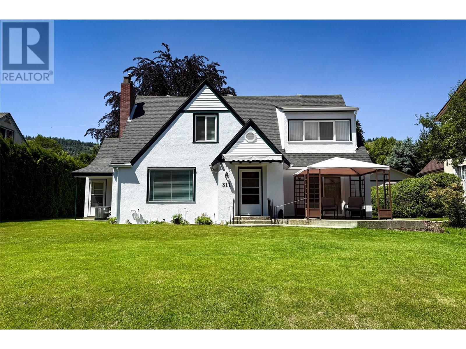 311 Murray Drive, Warfield, British Columbia  V1R 2J5 - Photo 11 - 10351685