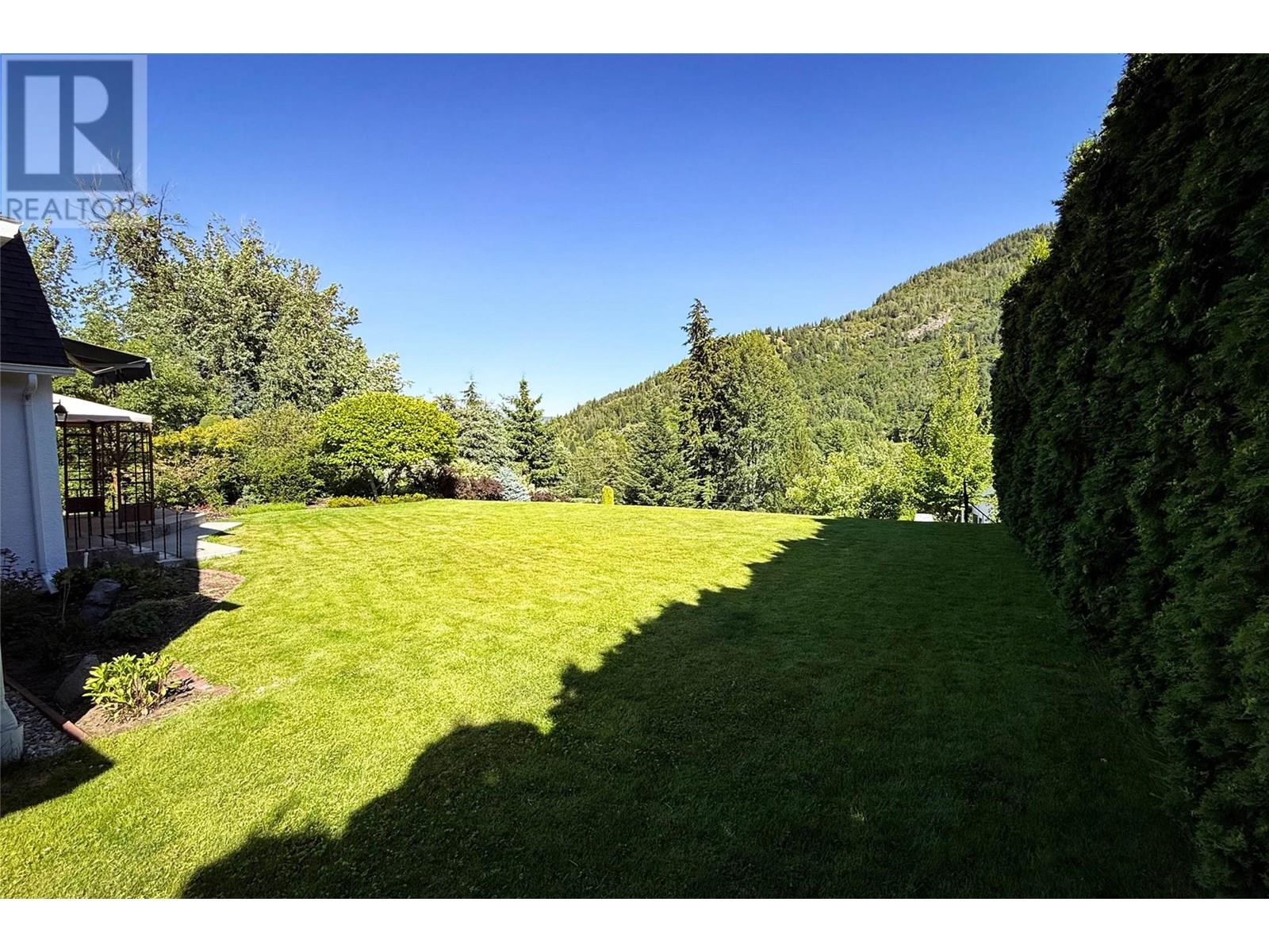 311 Murray Drive, Warfield, British Columbia  V1R 2J5 - Photo 14 - 10351685