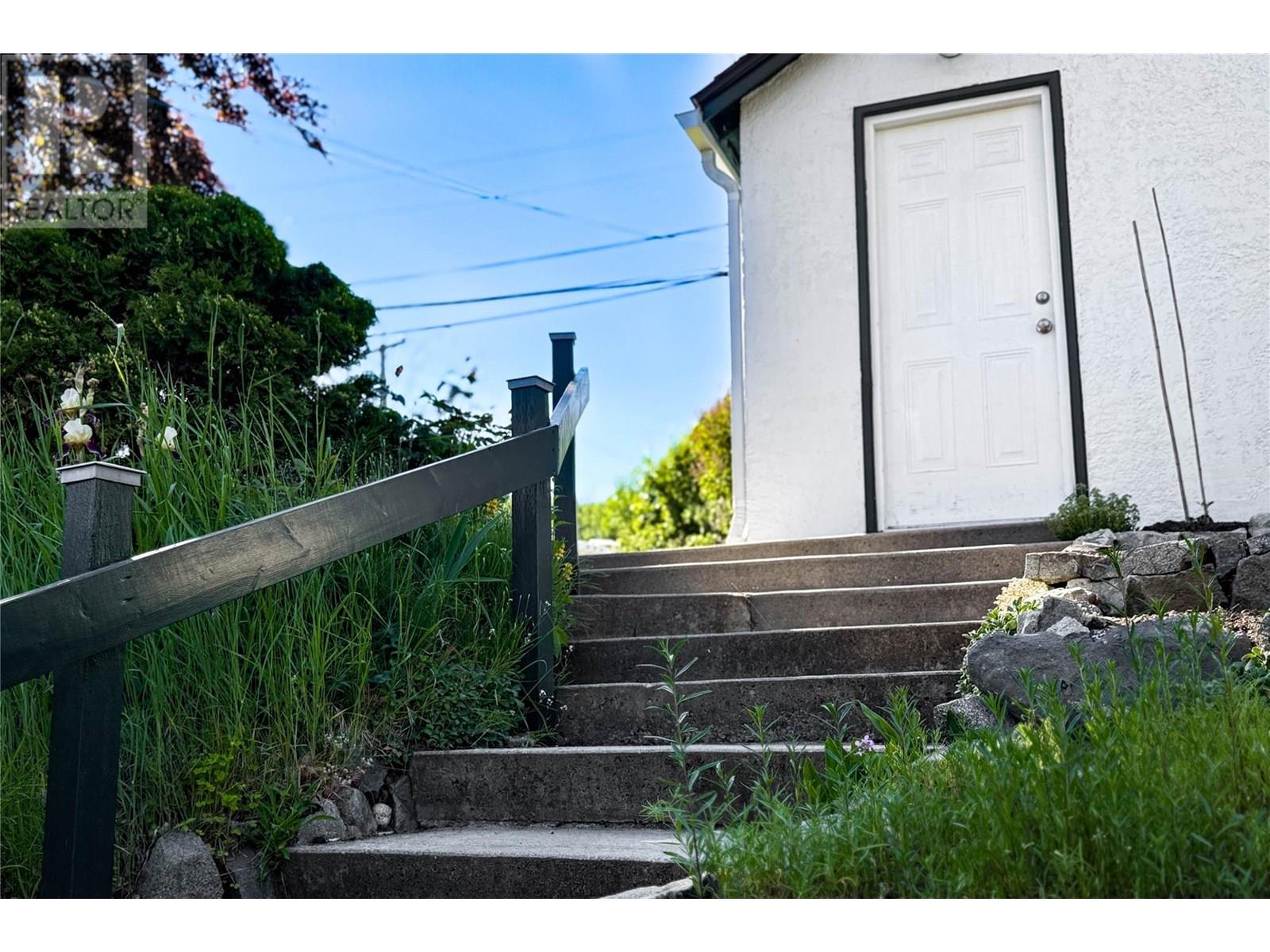 311 Murray Drive, Warfield, British Columbia  V1R 2J5 - Photo 18 - 10351685