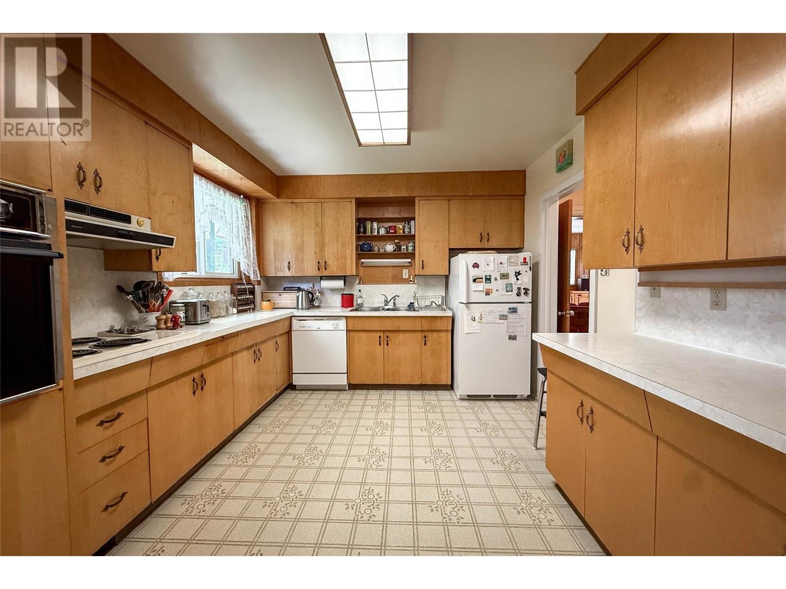 311 Murray Drive, Warfield, British Columbia  V1R 2J5 - Photo 28 - 10351685
