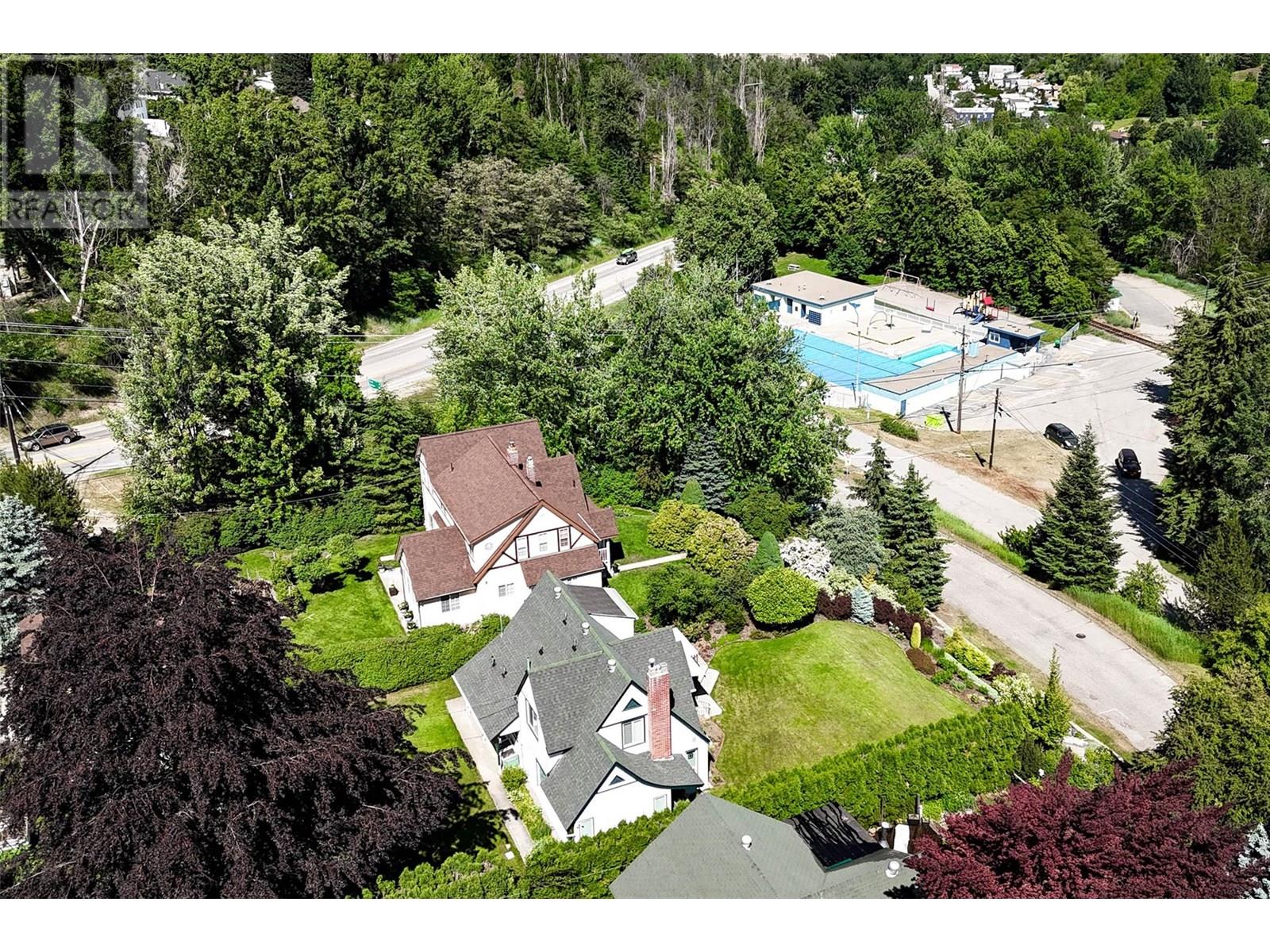 311 Murray Drive, Warfield, British Columbia  V1R 2J5 - Photo 6 - 10351685