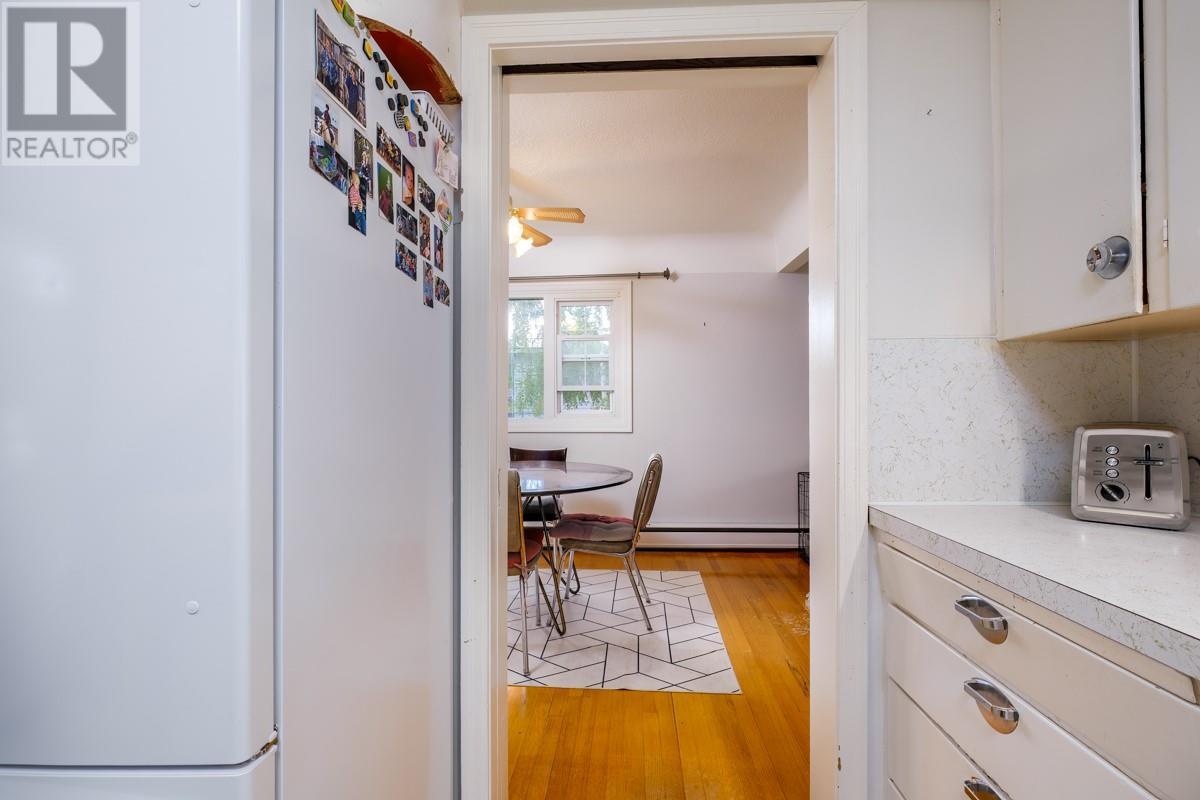 2120 Third Avenue, Rossland, British Columbia  V0G 1Y0 - Photo 23 - 10349304