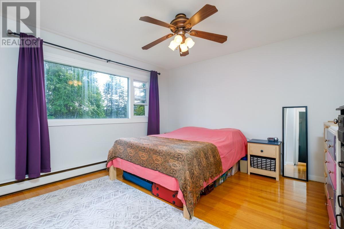 2120 Third Avenue, Rossland, British Columbia  V0G 1Y0 - Photo 26 - 10349304