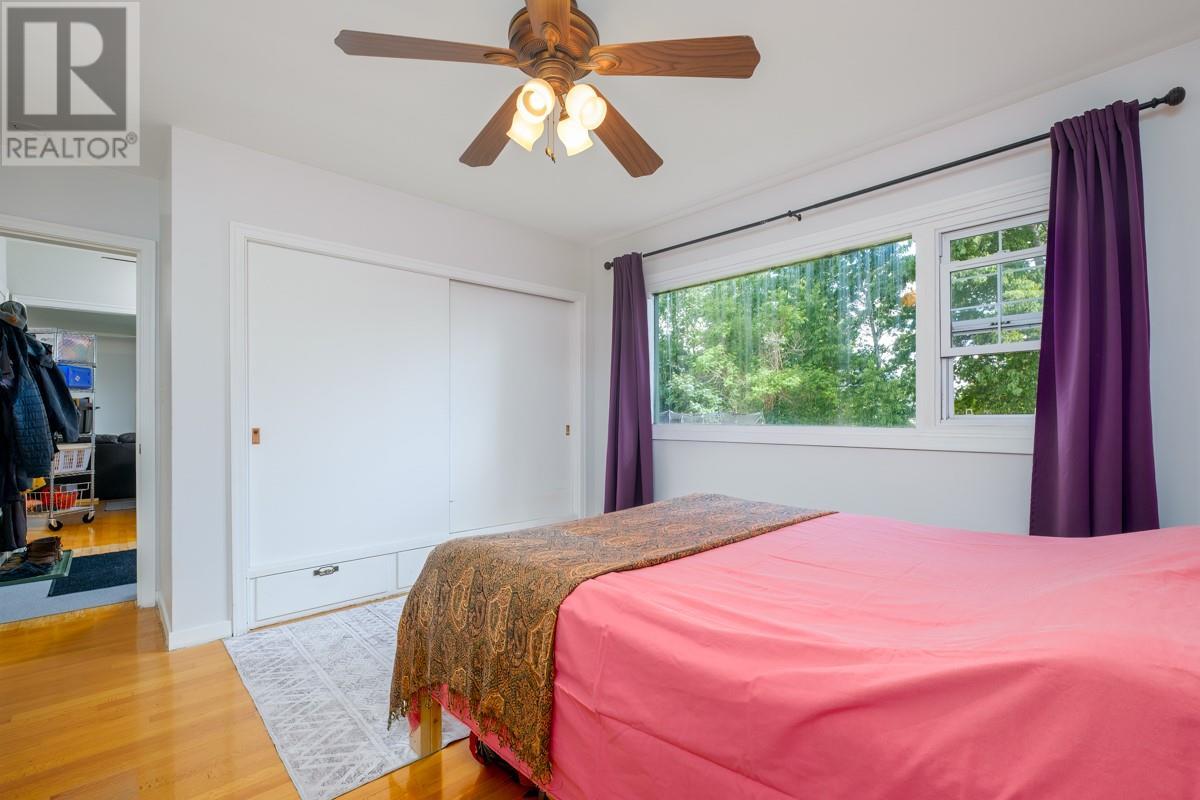 2120 Third Avenue, Rossland, British Columbia  V0G 1Y0 - Photo 27 - 10349304