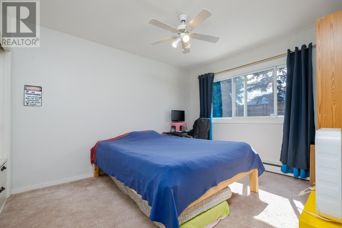 2120 Third Avenue, Rossland, British Columbia  V0G 1Y0 - Photo 28 - 10349304