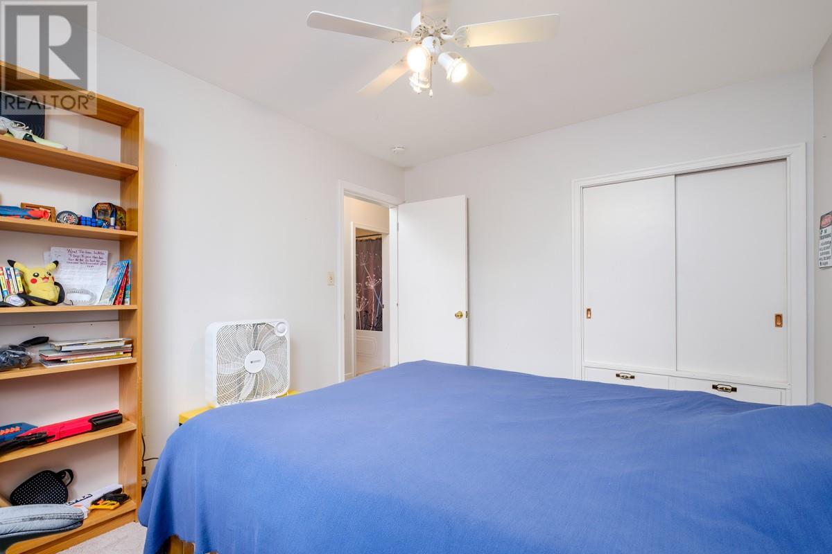 2120 Third Avenue, Rossland, British Columbia  V0G 1Y0 - Photo 29 - 10349304