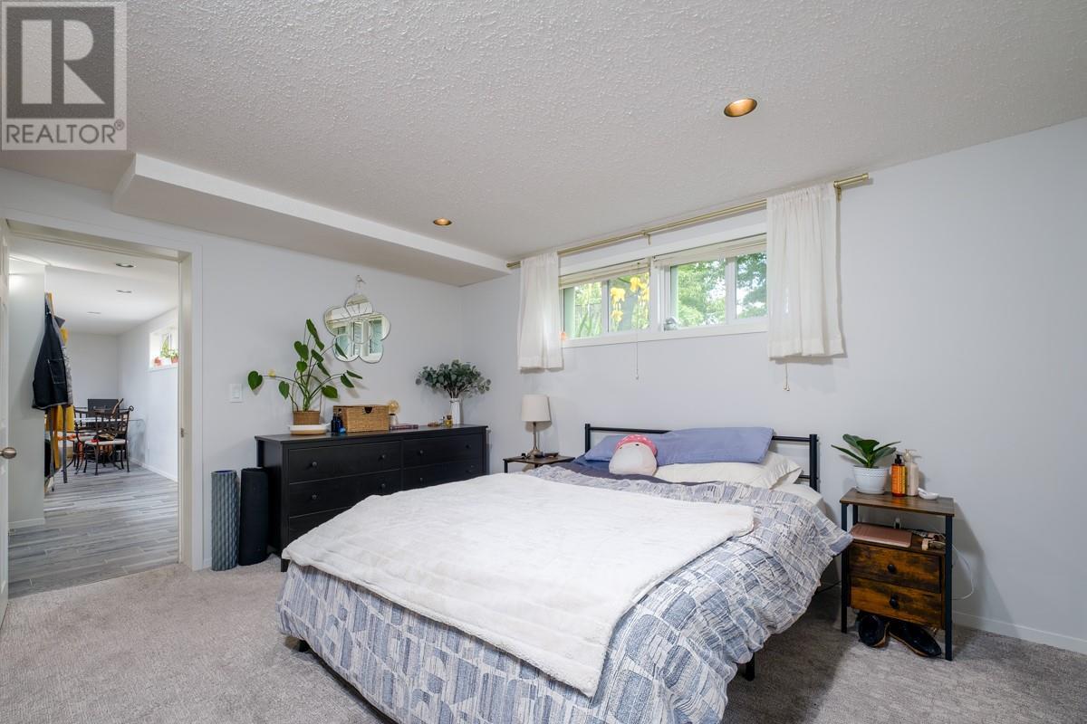 2120 Third Avenue, Rossland, British Columbia  V0G 1Y0 - Photo 44 - 10349304