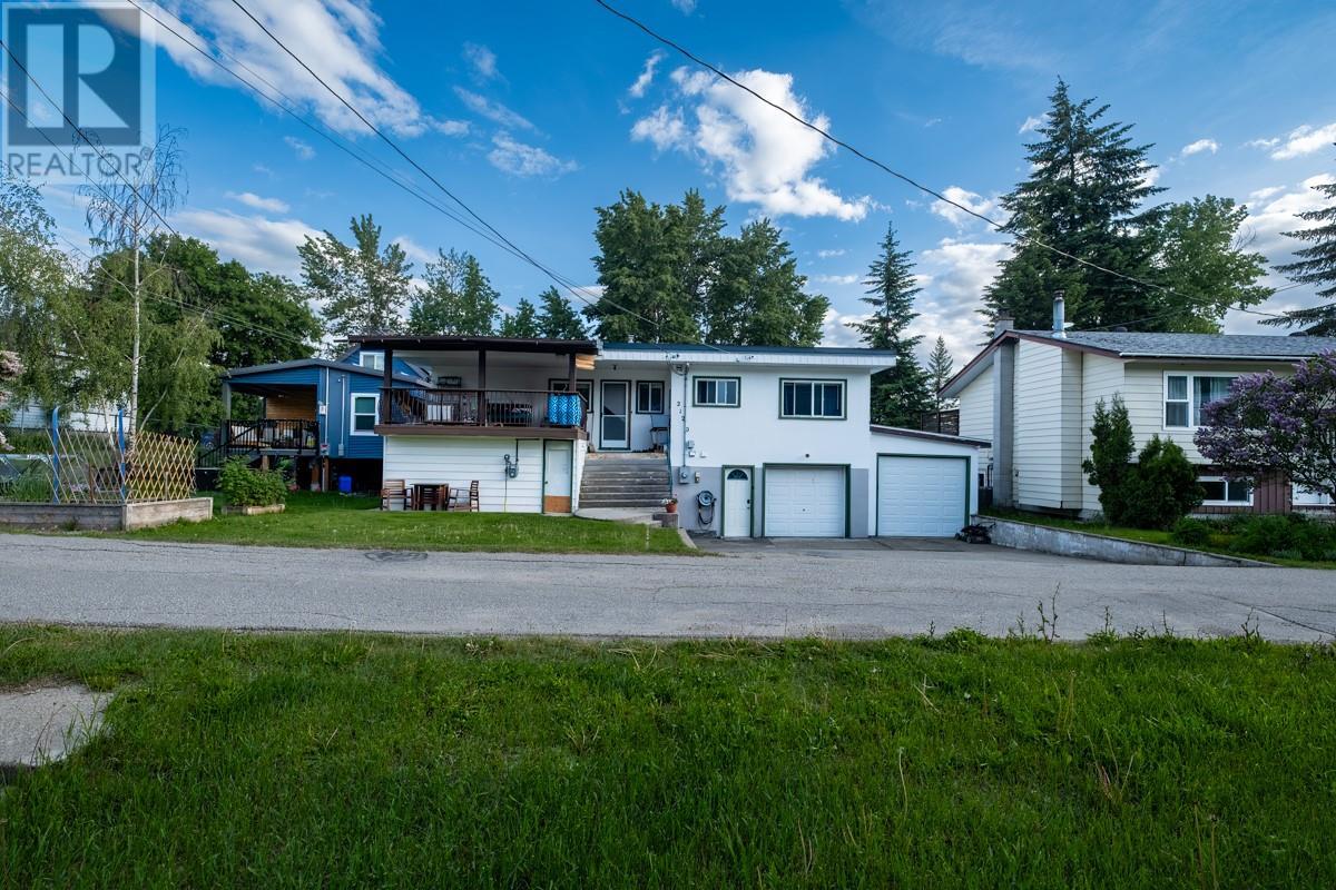 2120 Third Avenue, Rossland, British Columbia  V0G 1Y0 - Photo 5 - 10349304
