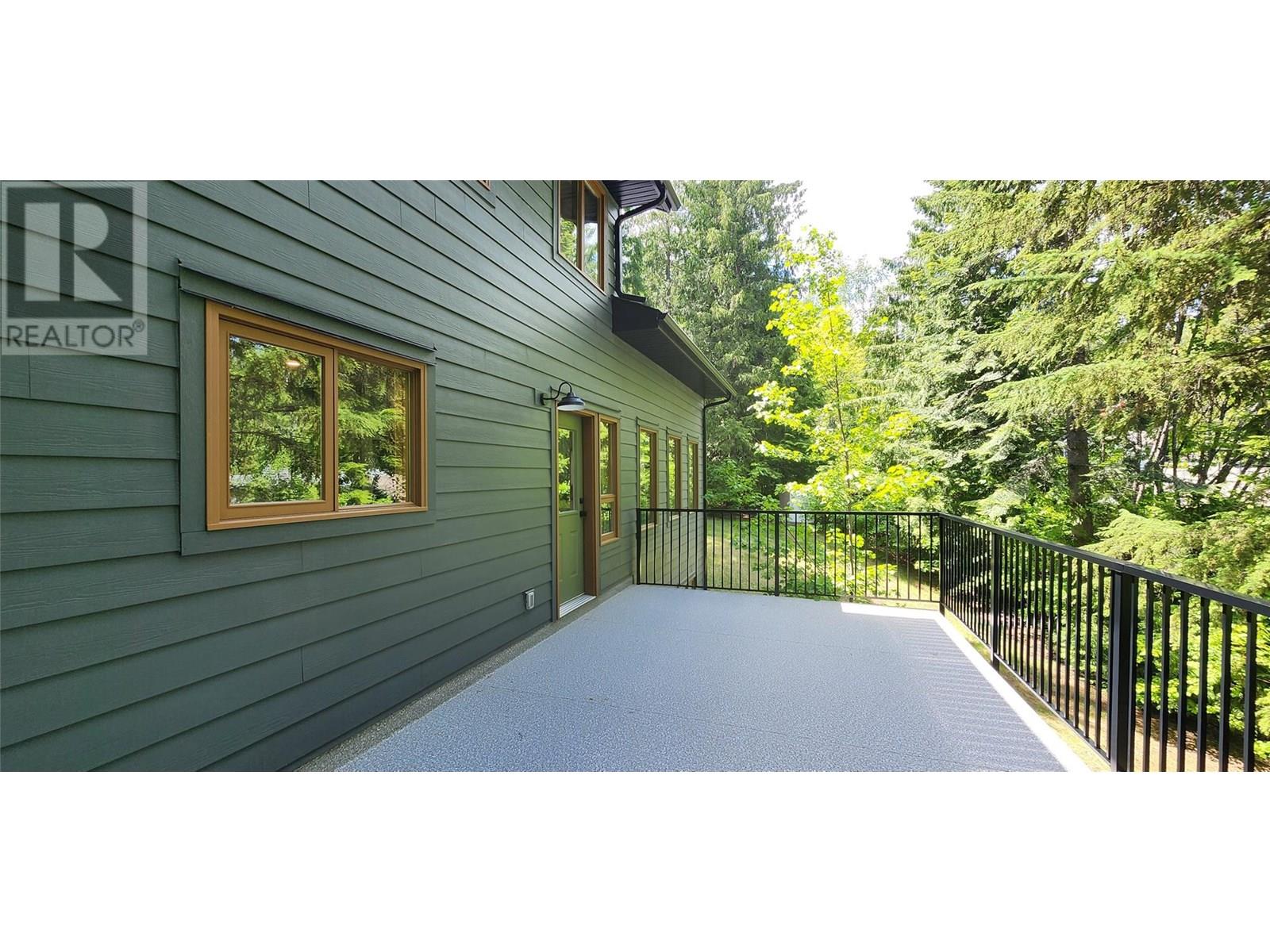 1740 Black Diamond Drive, Rossland, British Columbia  V0G 1Y0 - Photo 11 - 10351767