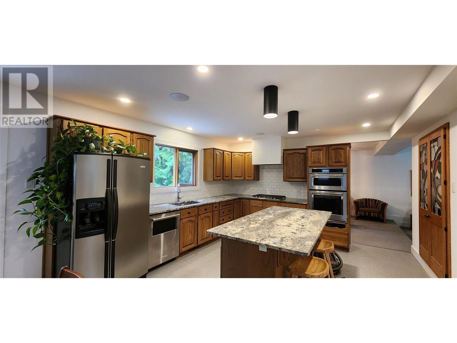 1740 Black Diamond Drive, Rossland, British Columbia  V0G 1Y0 - Photo 13 - 10351767