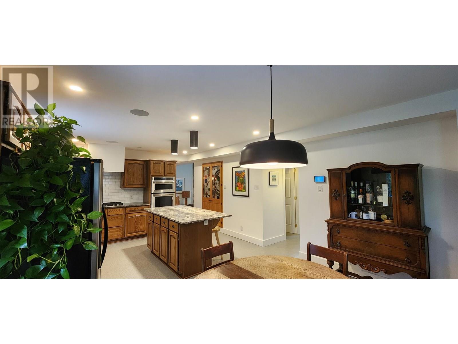 1740 Black Diamond Drive, Rossland, British Columbia  V0G 1Y0 - Photo 19 - 10351767