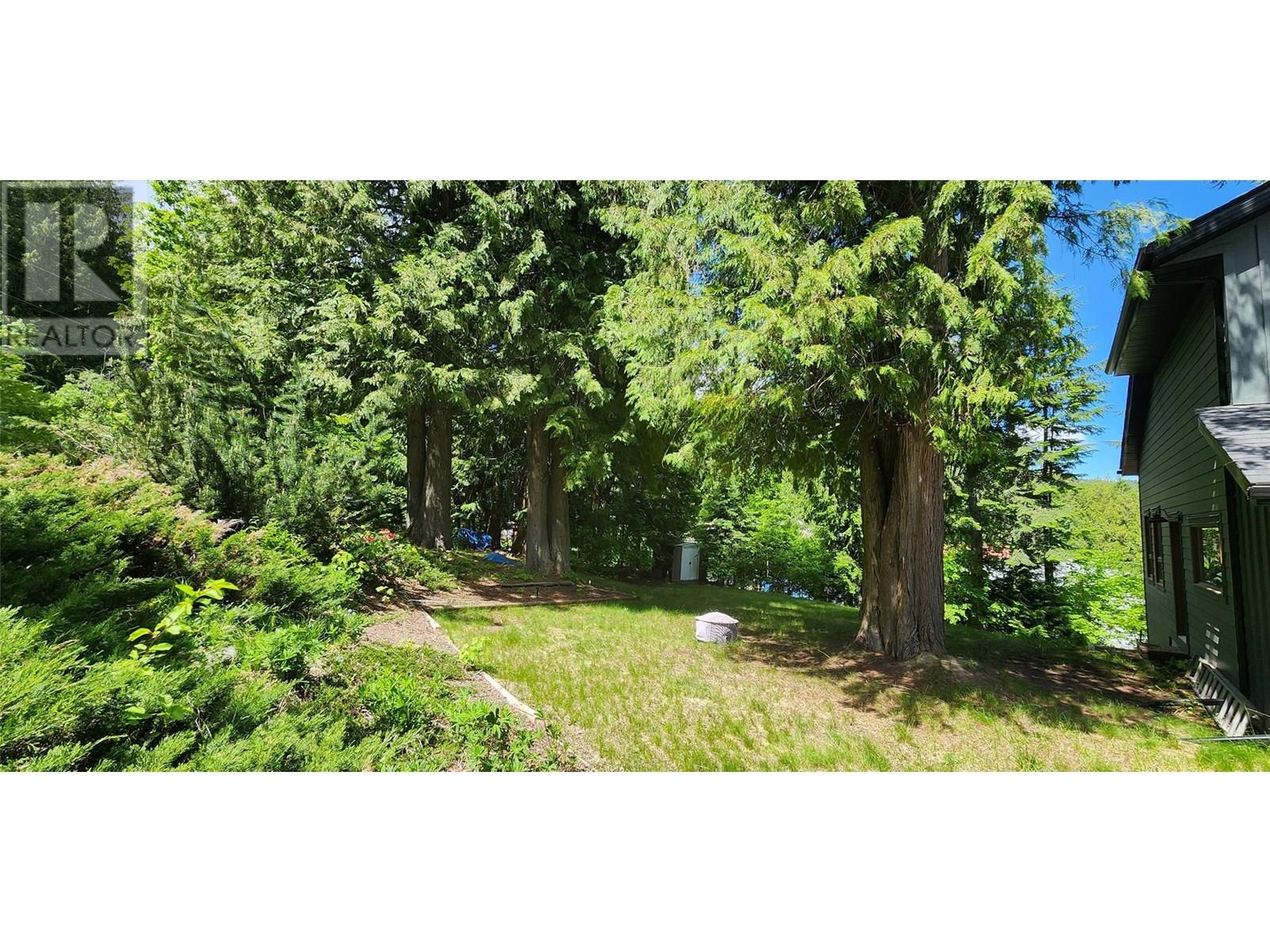 1740 Black Diamond Drive, Rossland, British Columbia  V0G 1Y0 - Photo 5 - 10351767
