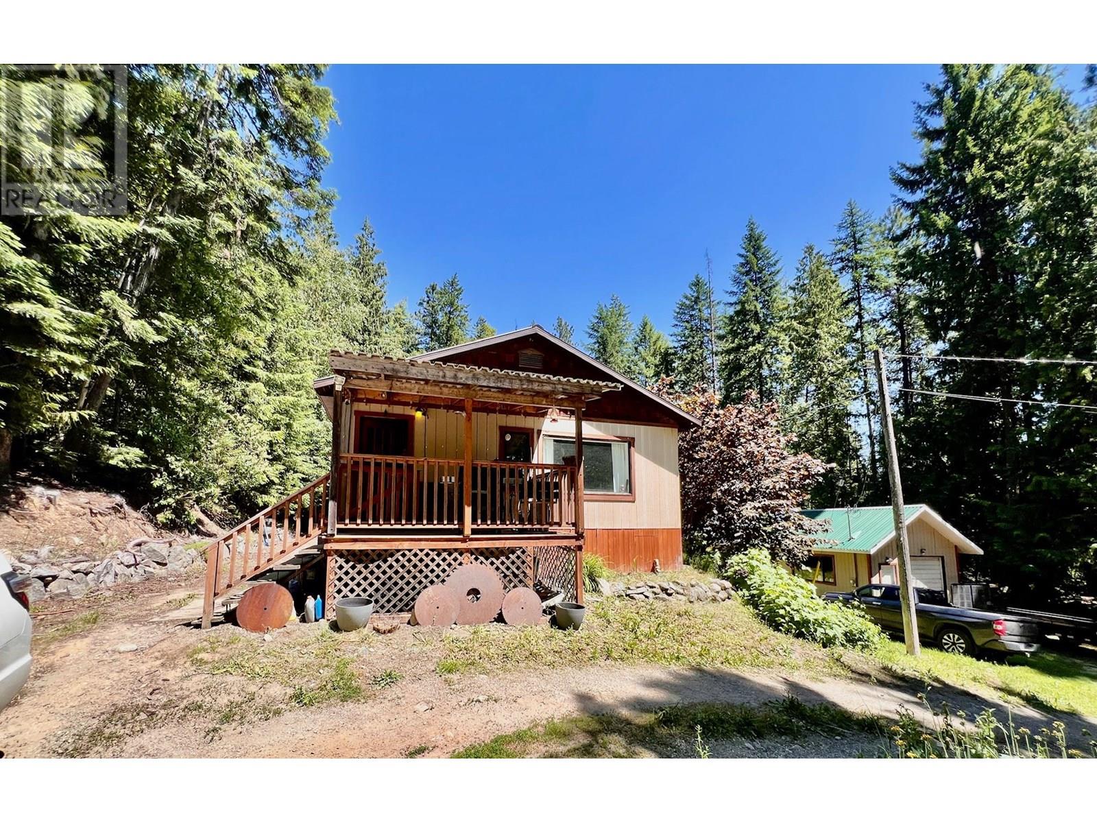 3701 Sabrina Road, Bonnington, British Columbia  V0G 2G3 - Photo 1 - 10351804