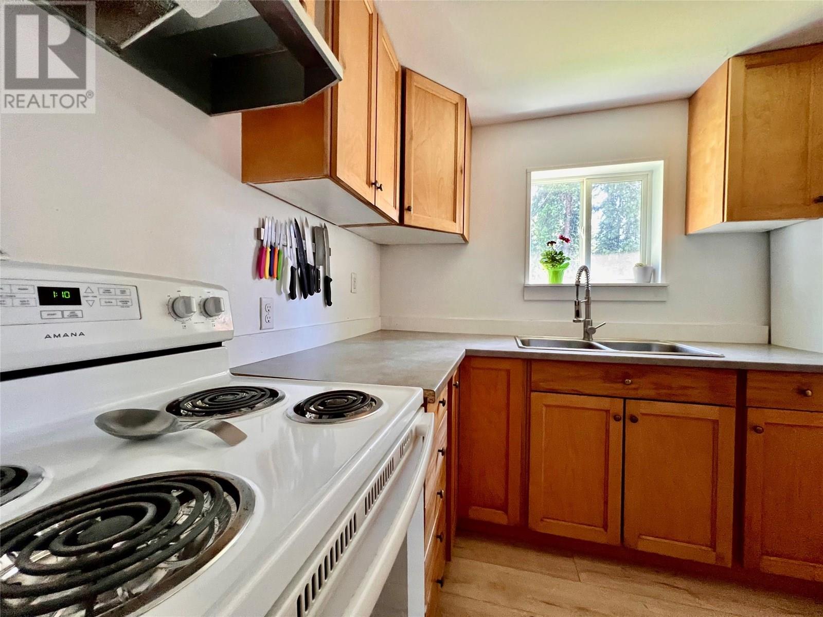3701 Sabrina Road, Bonnington, British Columbia  V0G 2G3 - Photo 11 - 10351804