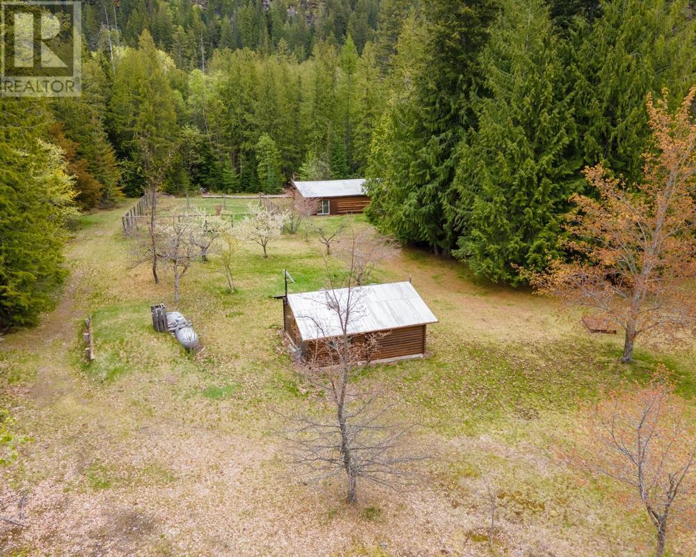 7717 North Kootenay Lake Unit# 10a, 11, 11a, Kaslo, British Columbia  V0G 1M0 - Photo 17 - 10350335
