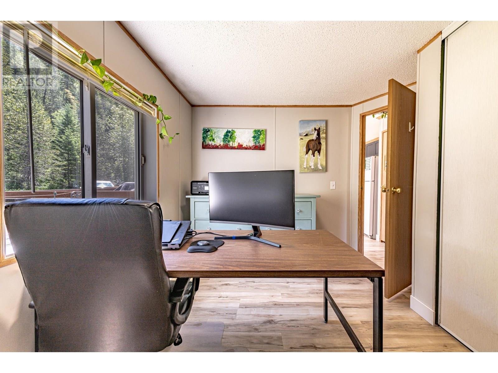 1905 Airport Road, Salmo, British Columbia  V0G 1Z0 - Photo 13 - 10350674