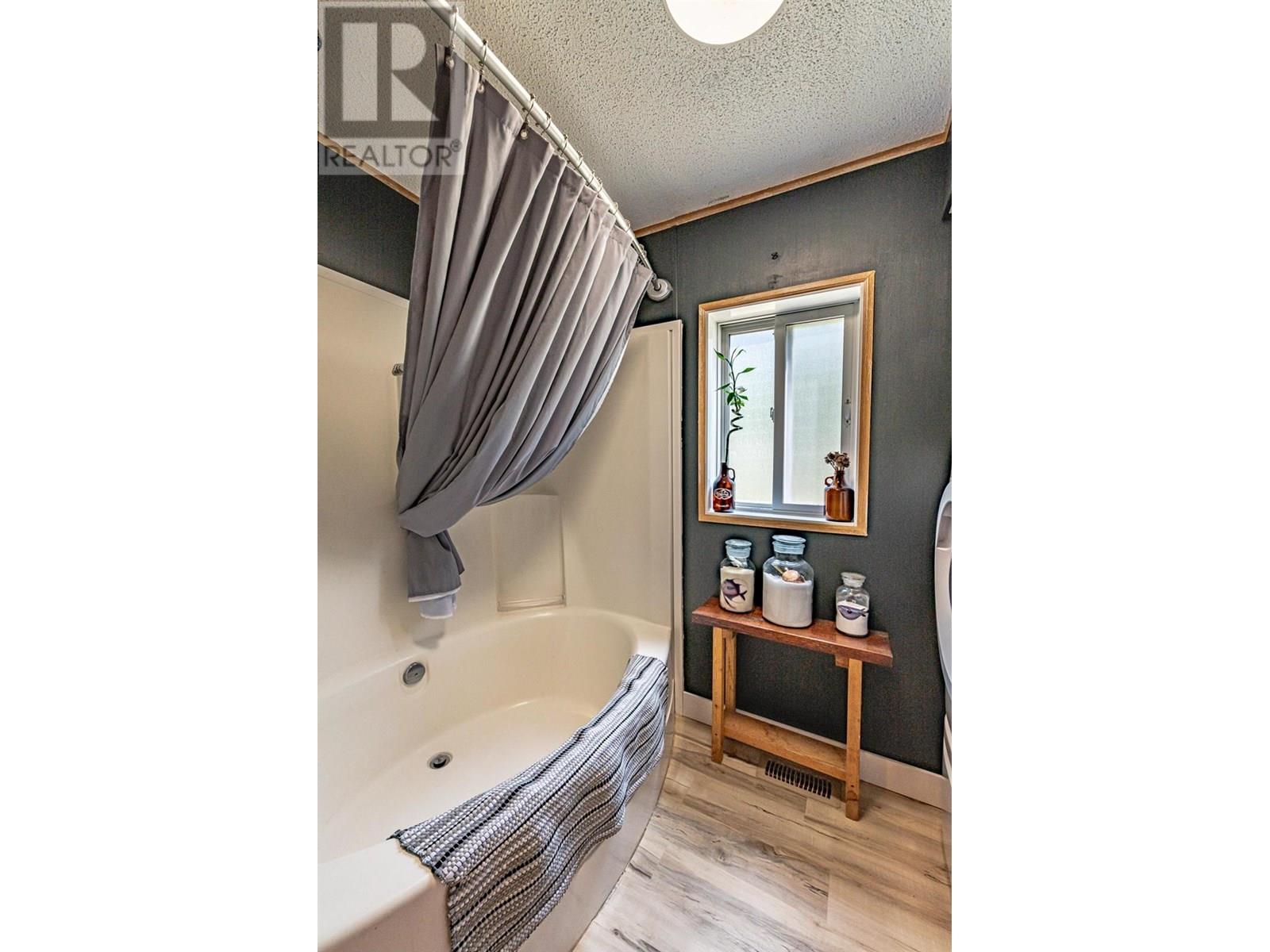 1905 Airport Road, Salmo, British Columbia  V0G 1Z0 - Photo 19 - 10350674