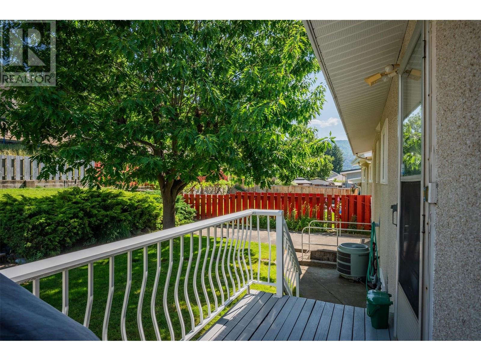 3555 Highway Drive, Trail, British Columbia  V1R 2T9 - Photo 14 - 10352216