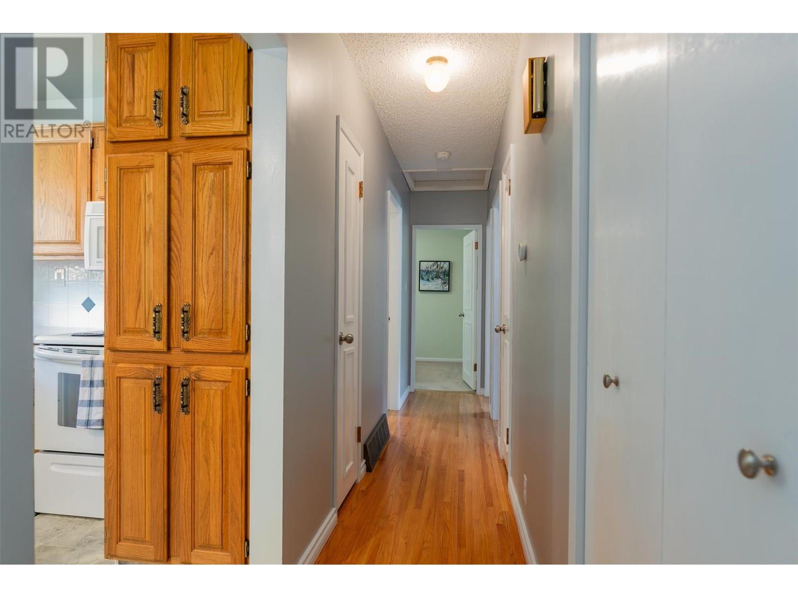 3555 Highway Drive, Trail, British Columbia  V1R 2T9 - Photo 17 - 10352216