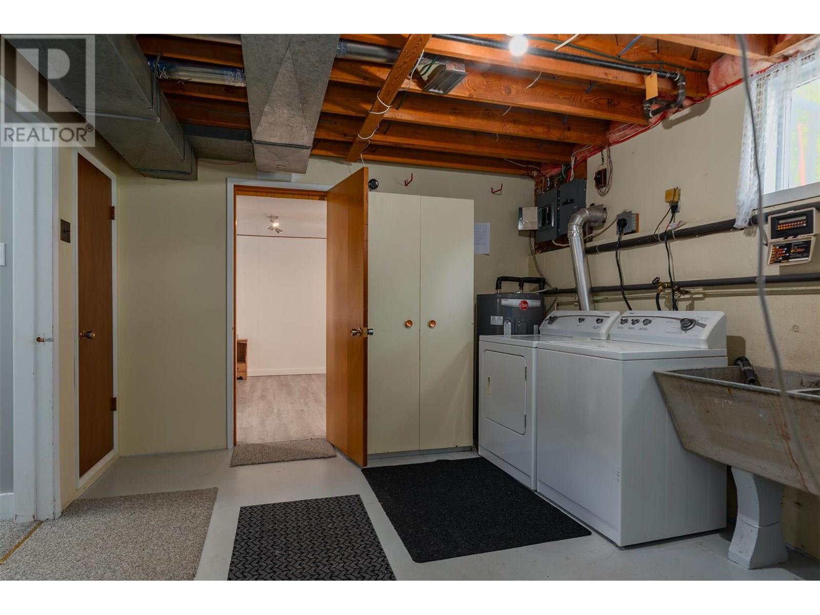 3555 Highway Drive, Trail, British Columbia  V1R 2T9 - Photo 30 - 10352216