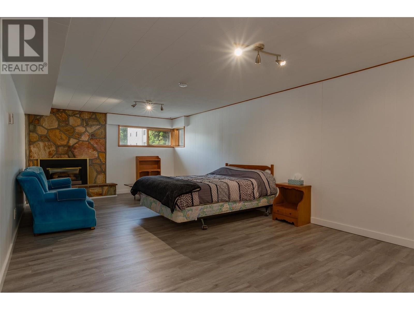 3555 Highway Drive, Trail, British Columbia  V1R 2T9 - Photo 31 - 10352216