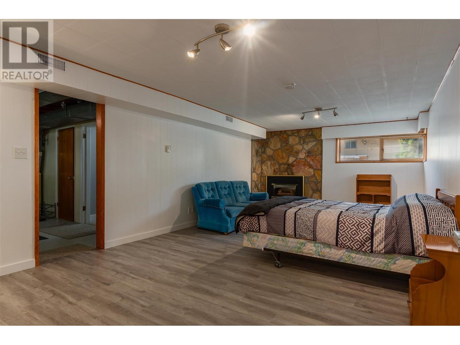 3555 Highway Drive, Trail, British Columbia  V1R 2T9 - Photo 32 - 10352216