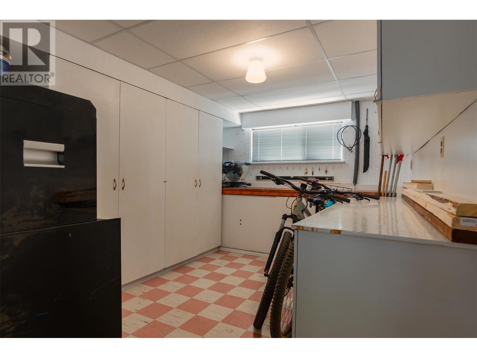 3555 Highway Drive, Trail, British Columbia  V1R 2T9 - Photo 34 - 10352216
