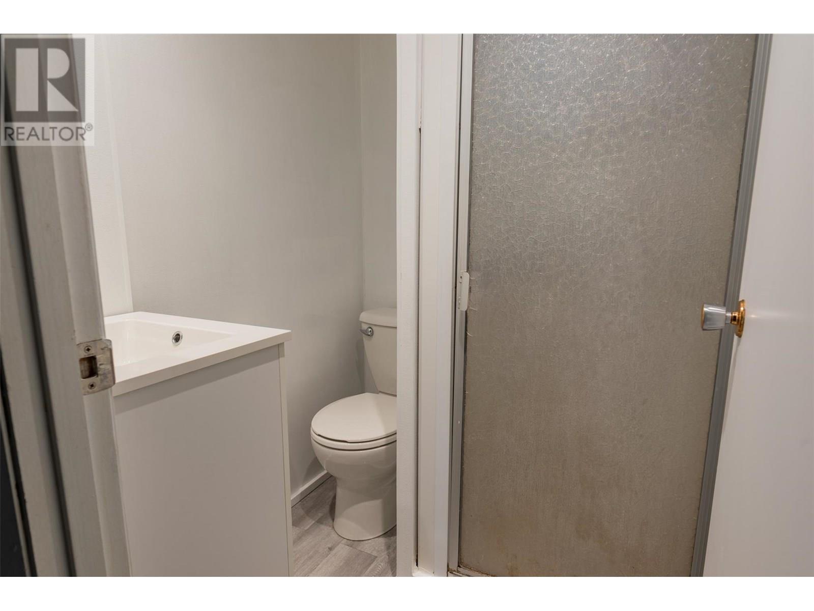 3555 Highway Drive, Trail, British Columbia  V1R 2T9 - Photo 35 - 10352216